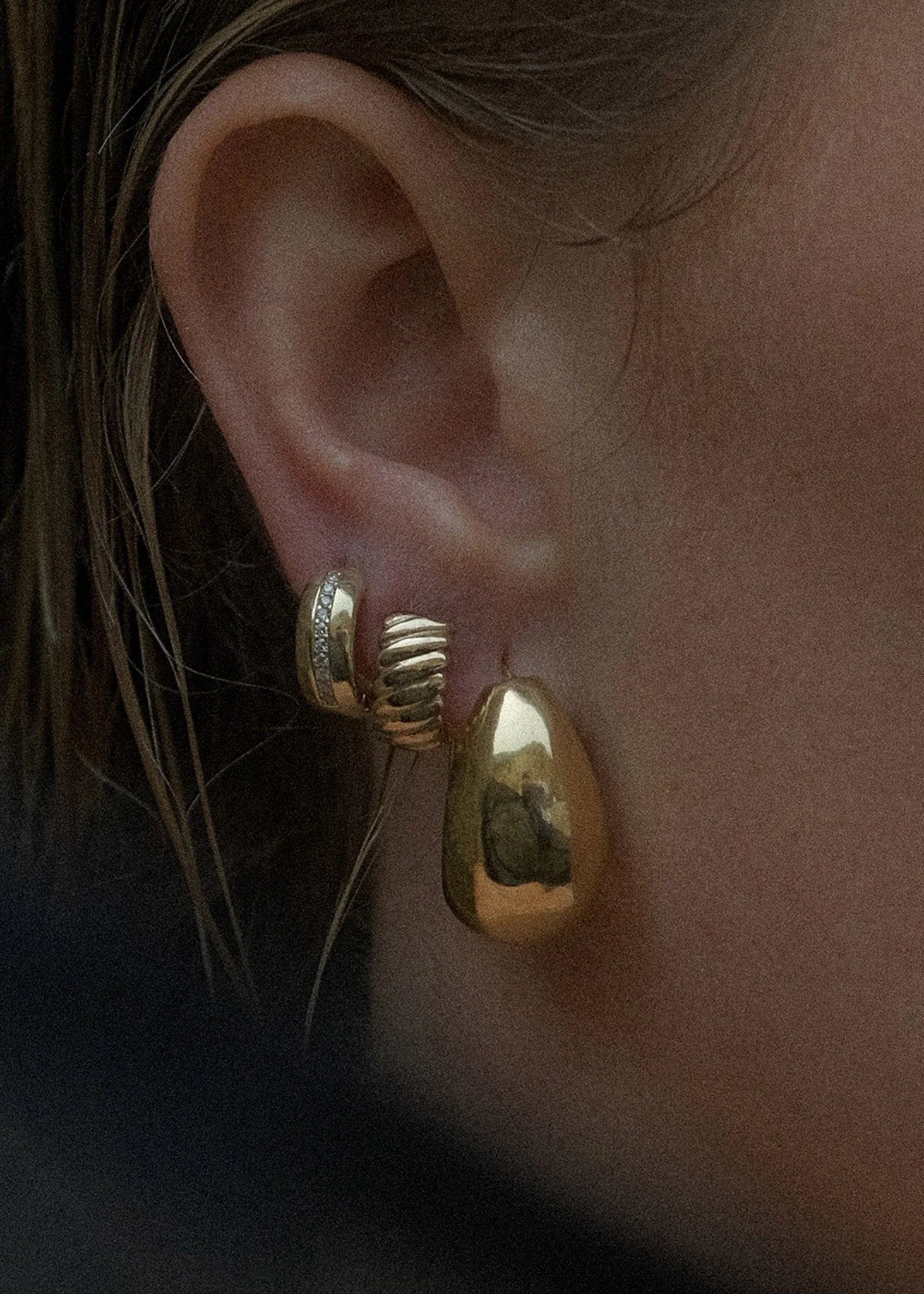 Kinn - Bold Teardrop Hoop Earrings - Image 2