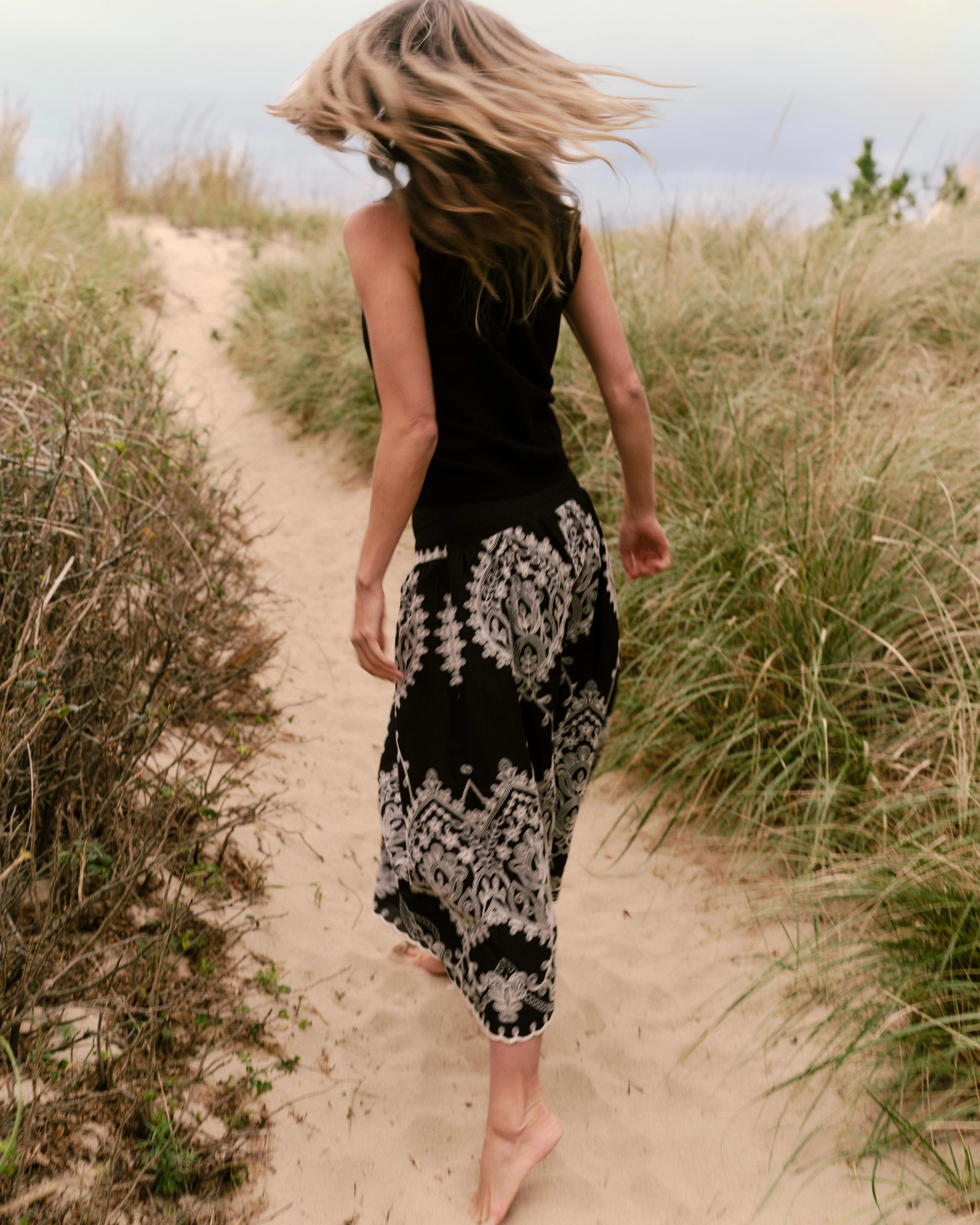 Cartolina - SP26 Lou Sweater Shell - Noir - Image 4