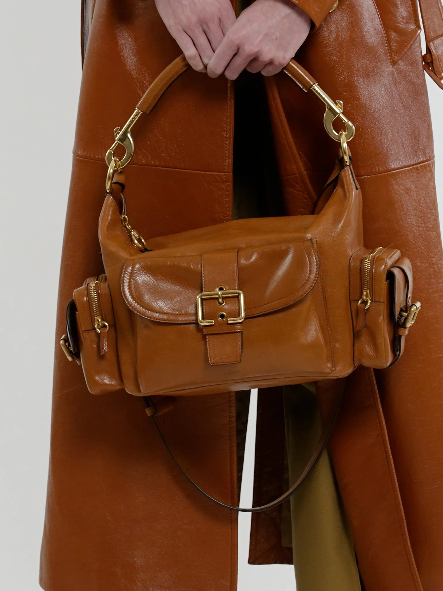 Chloé - Camera bag in shiny leather - Image 6