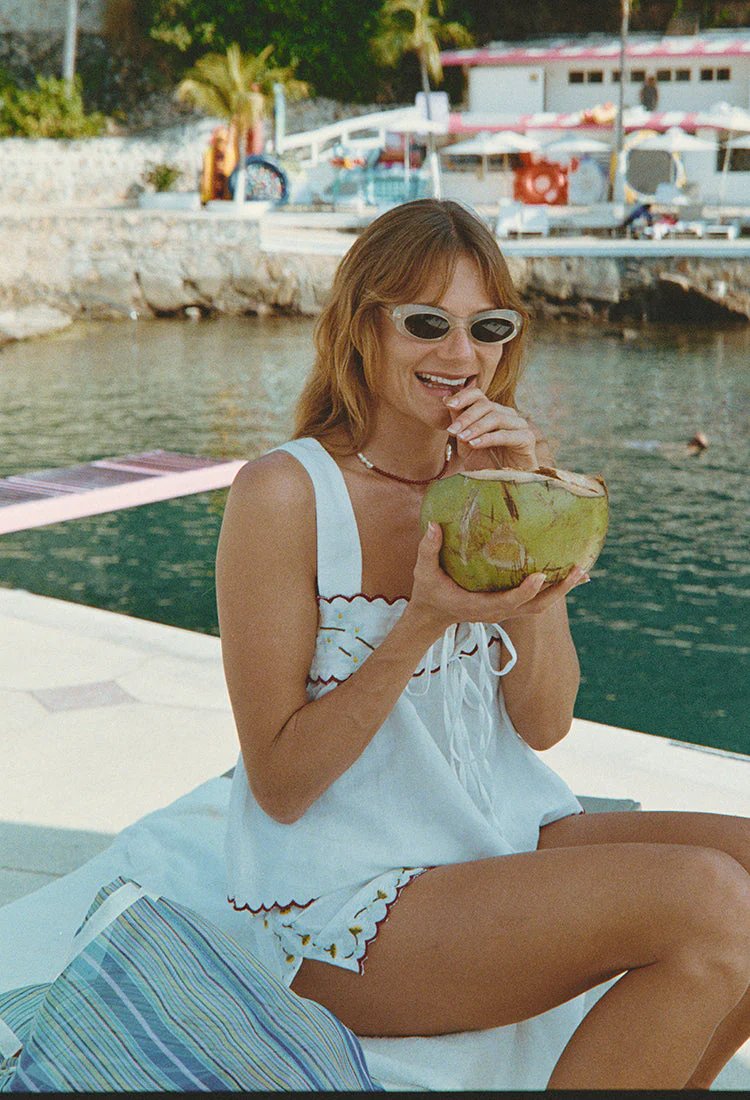 Ciao Lucia - Ander White Embroidered Linen Top - Image 3