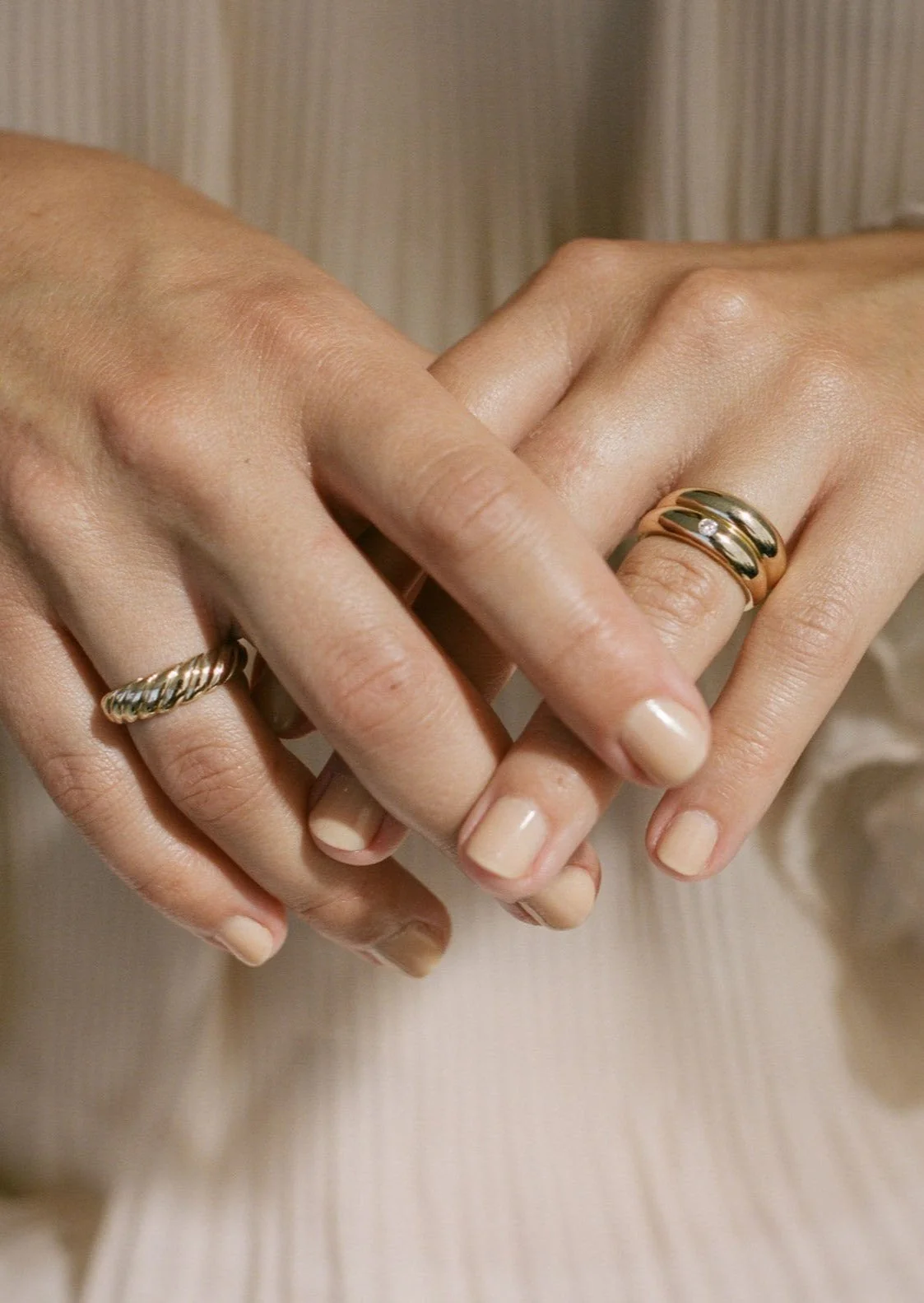 Kinn - Dare To Love Classic Dome Ring Gold - Image 5