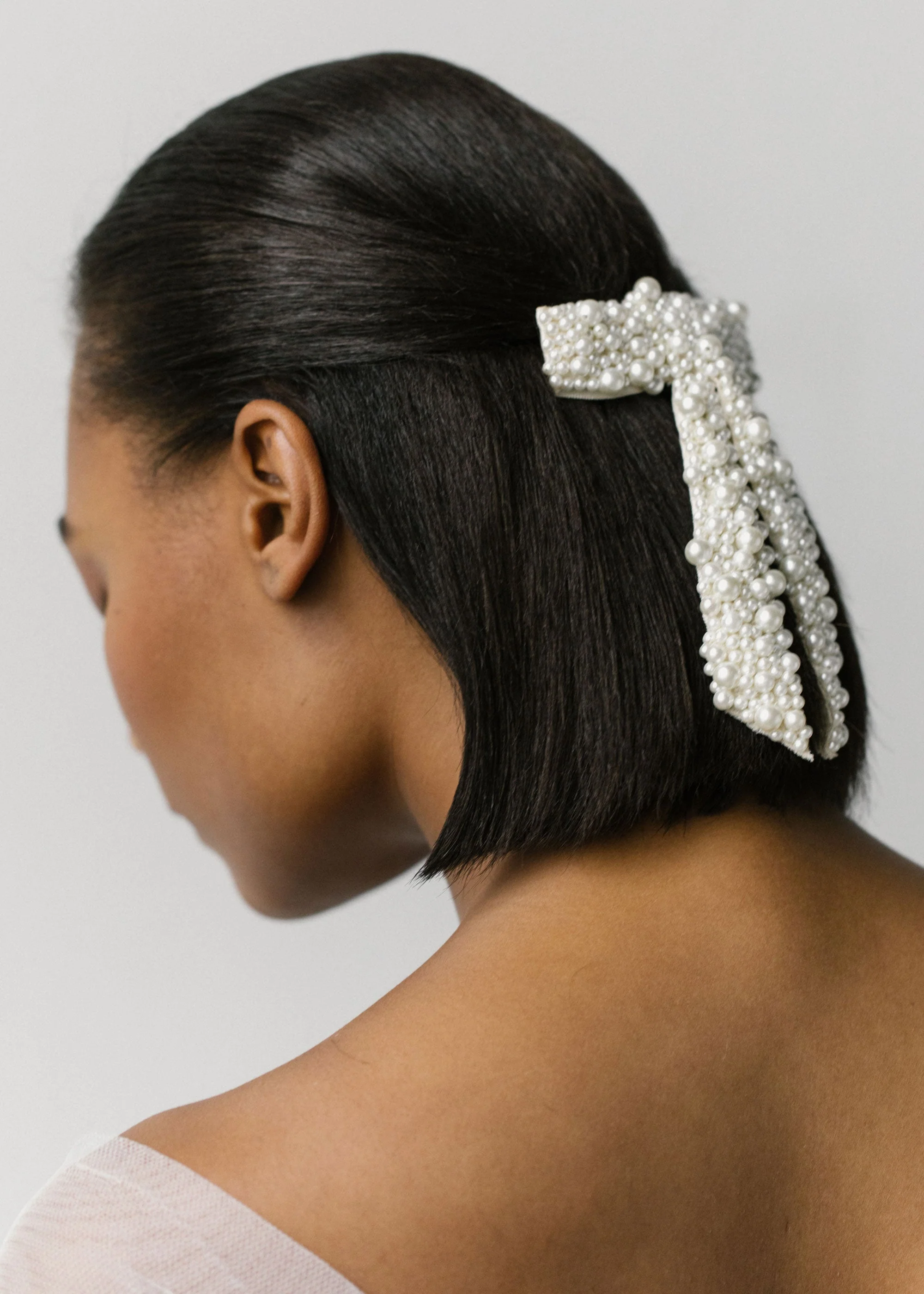 Jennifer Behr - Donna Pearl Bow Barrette - Image 3