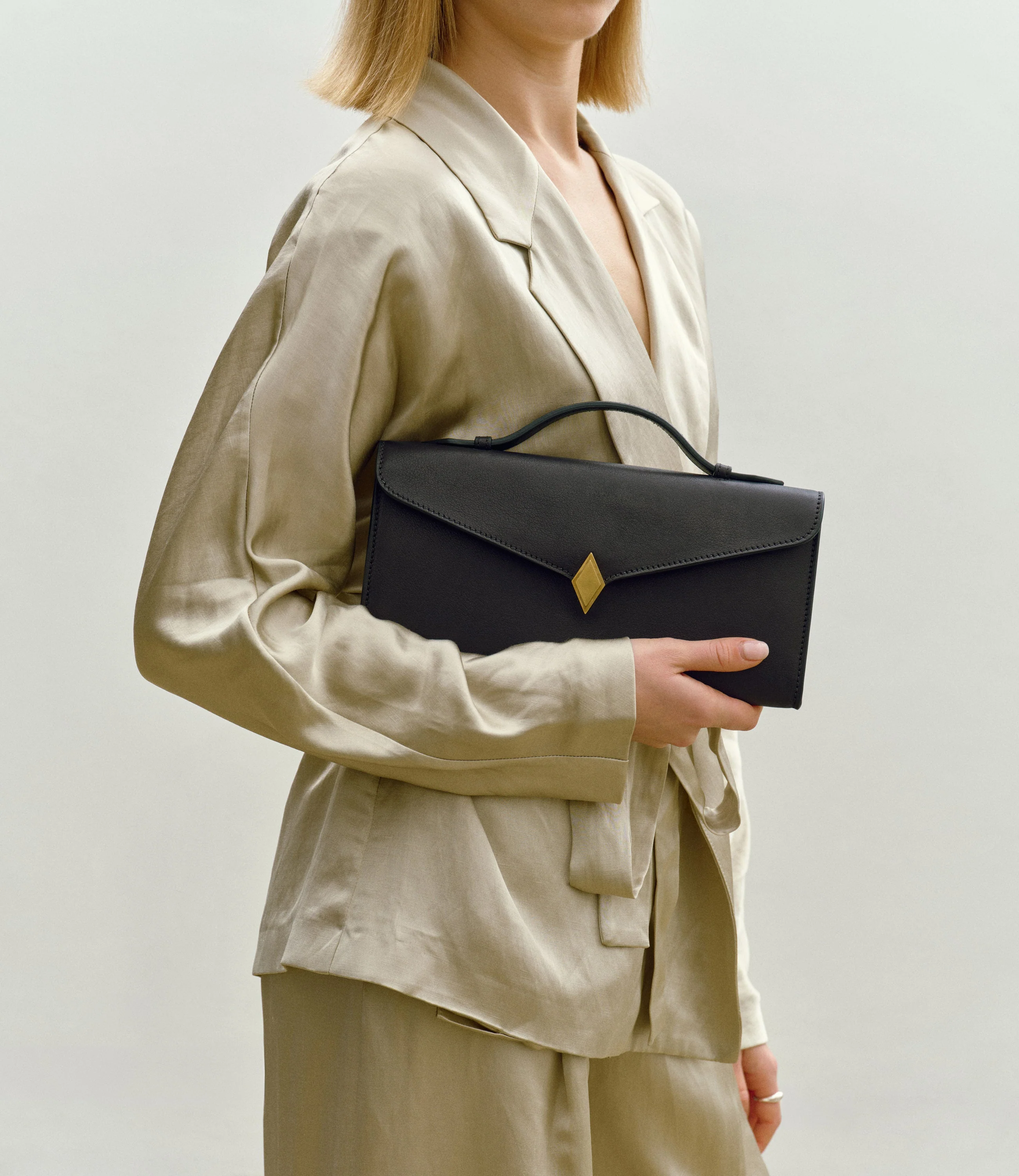 Metier - Edge Clutch Supple Calfskin Black - Image 2