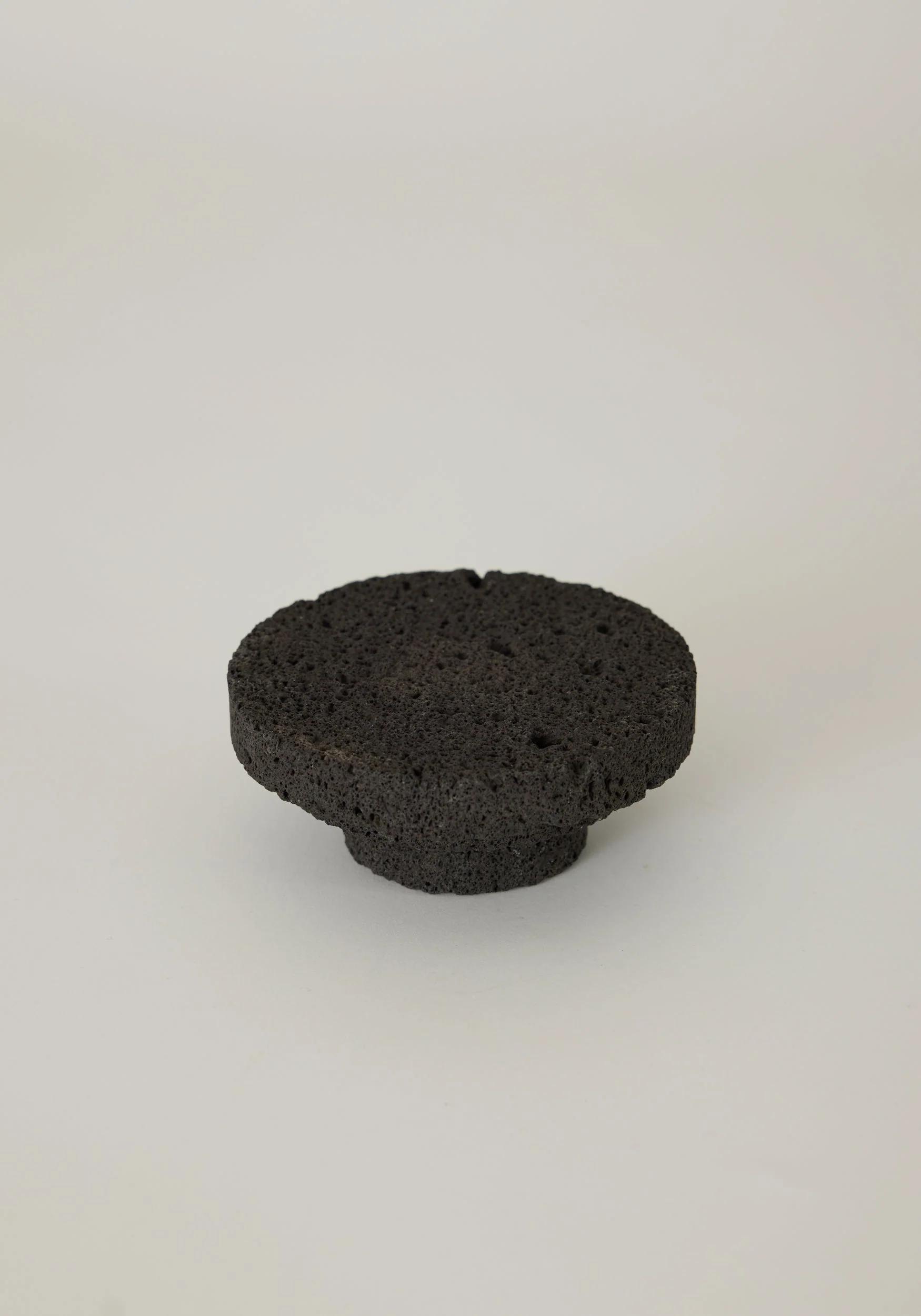 ROHE - Elevated Sculptural Tray - Image 3