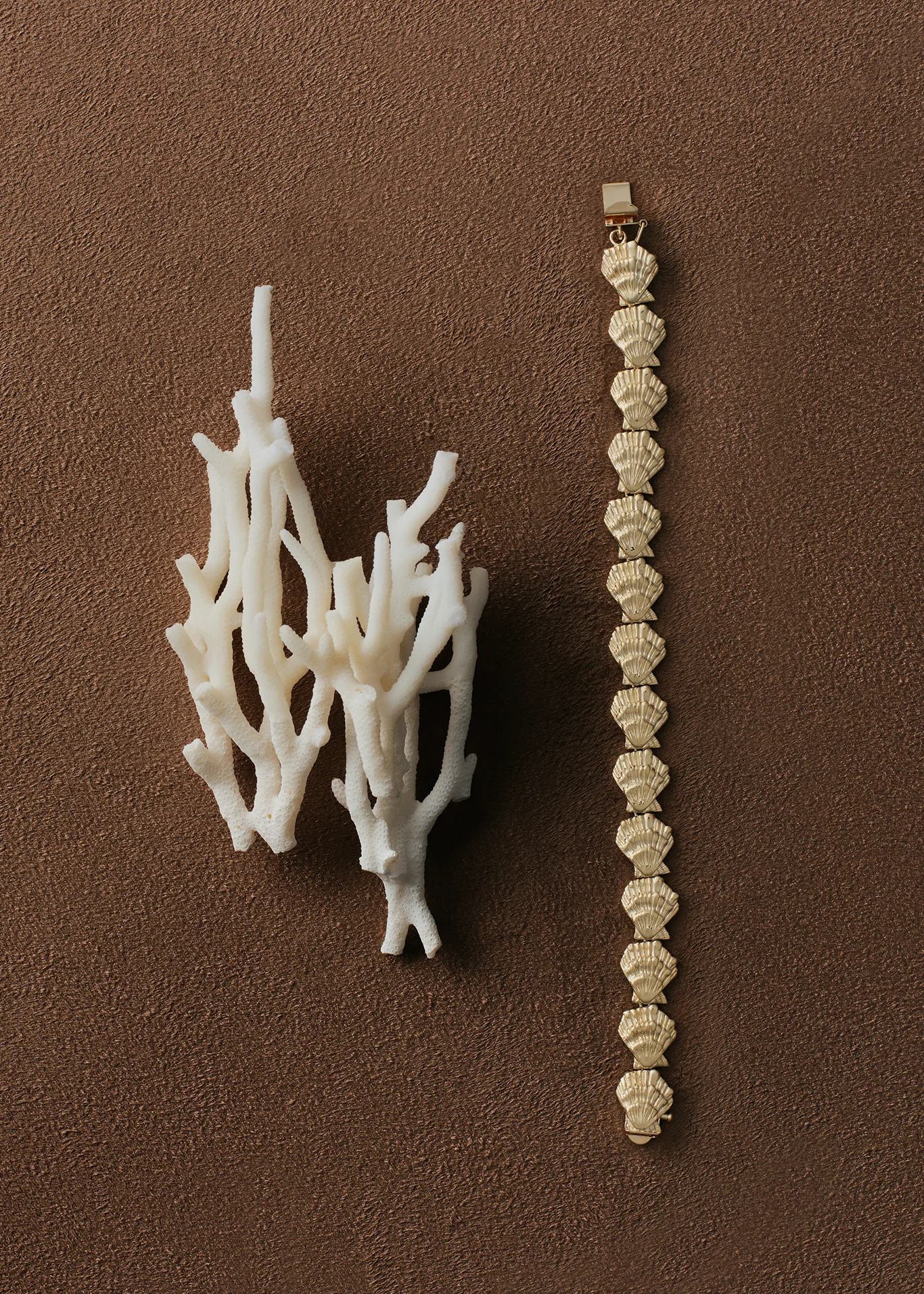 Kinn - Eternity Shell Bracelet Gold - Image 5
