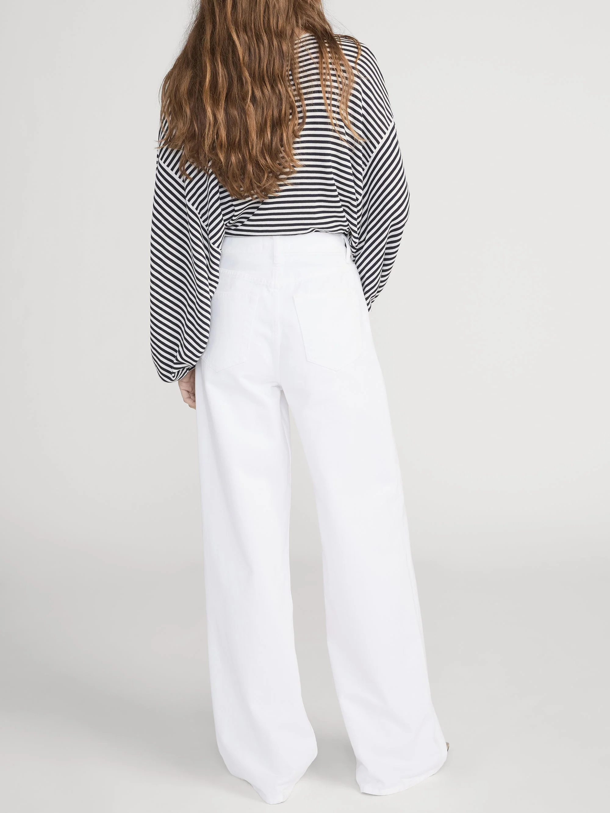 FRAME - The Collegiate Pocket Jean - Image 6