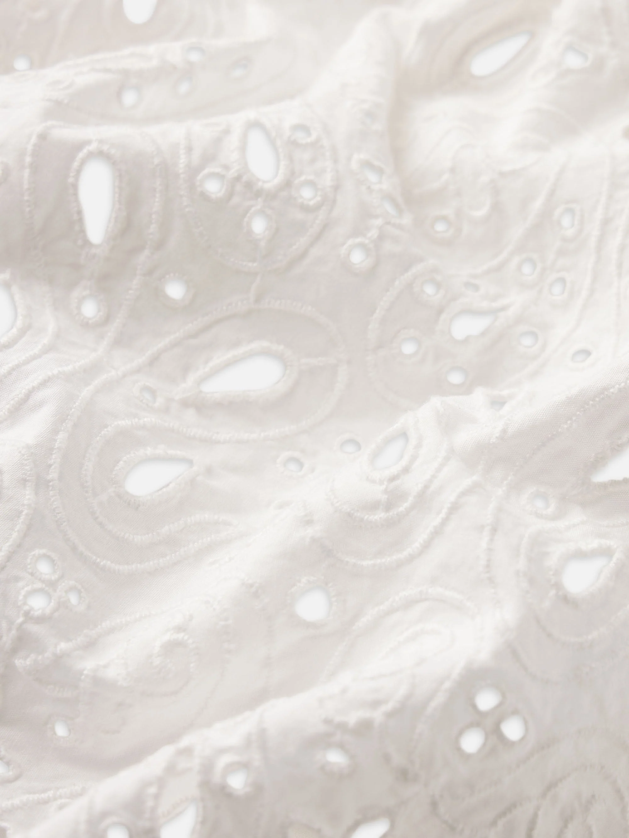 FRAME - The Paisley Eyelet Short - Image 7