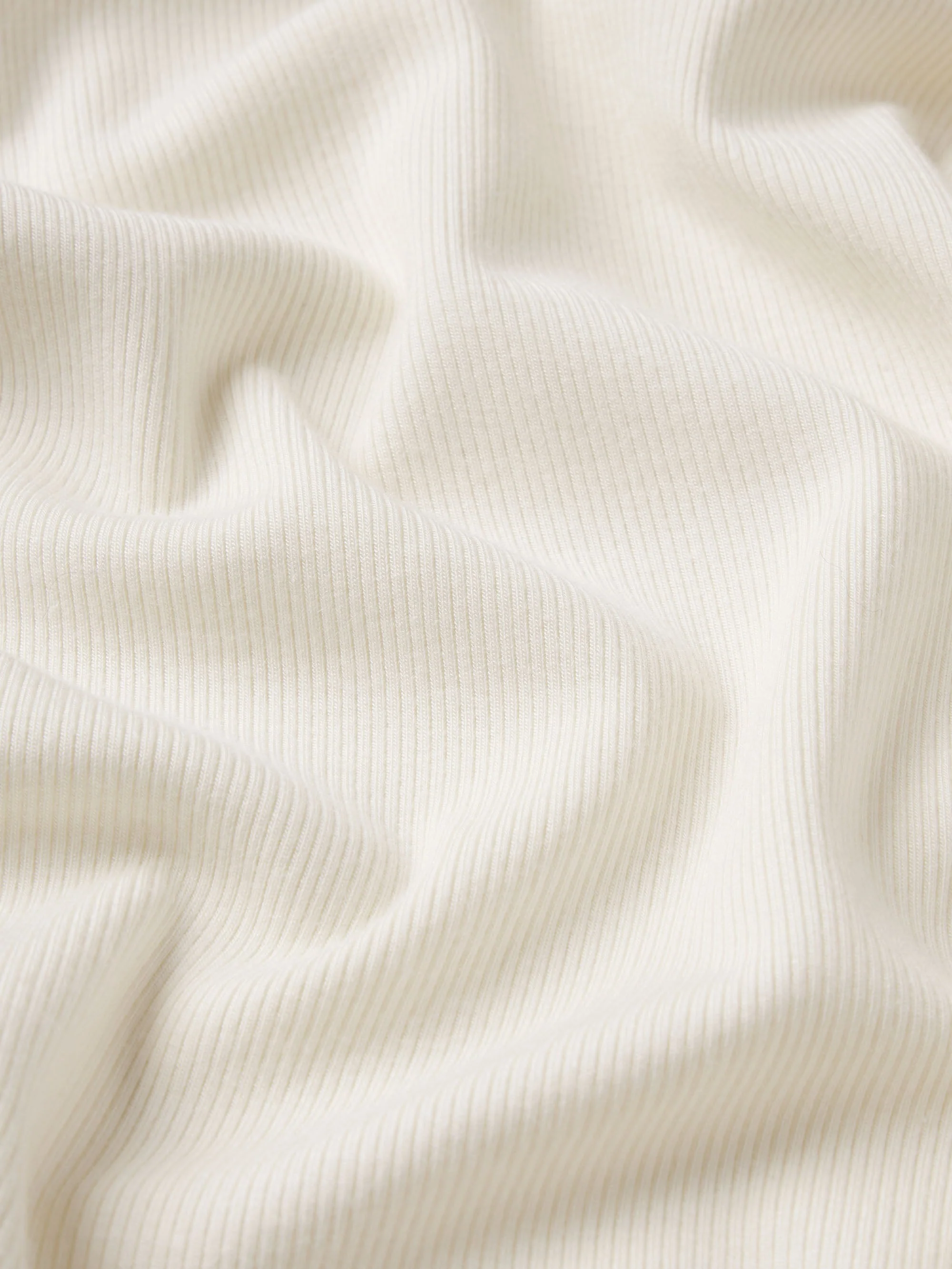 FRAME - The Satin Trim Rib Henley - Image 4