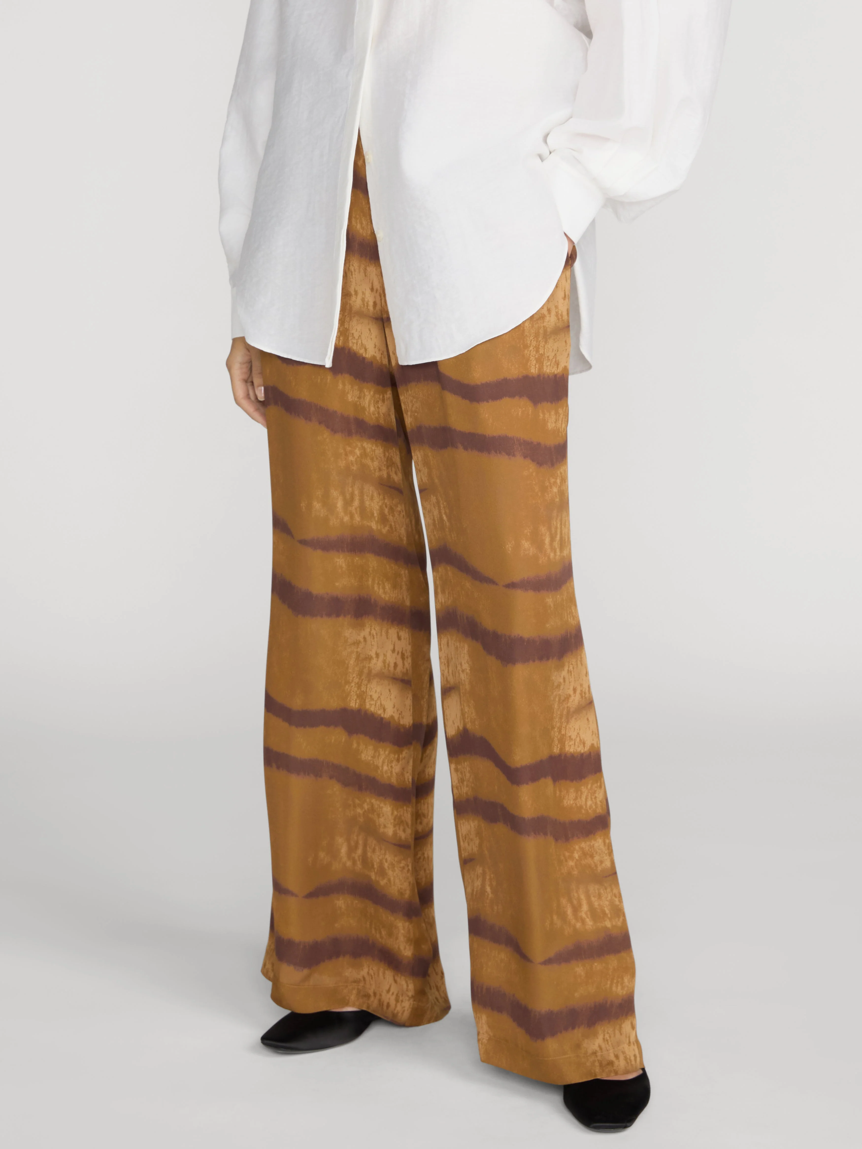 FRAME - The Silk Lounge Pant - Image 4