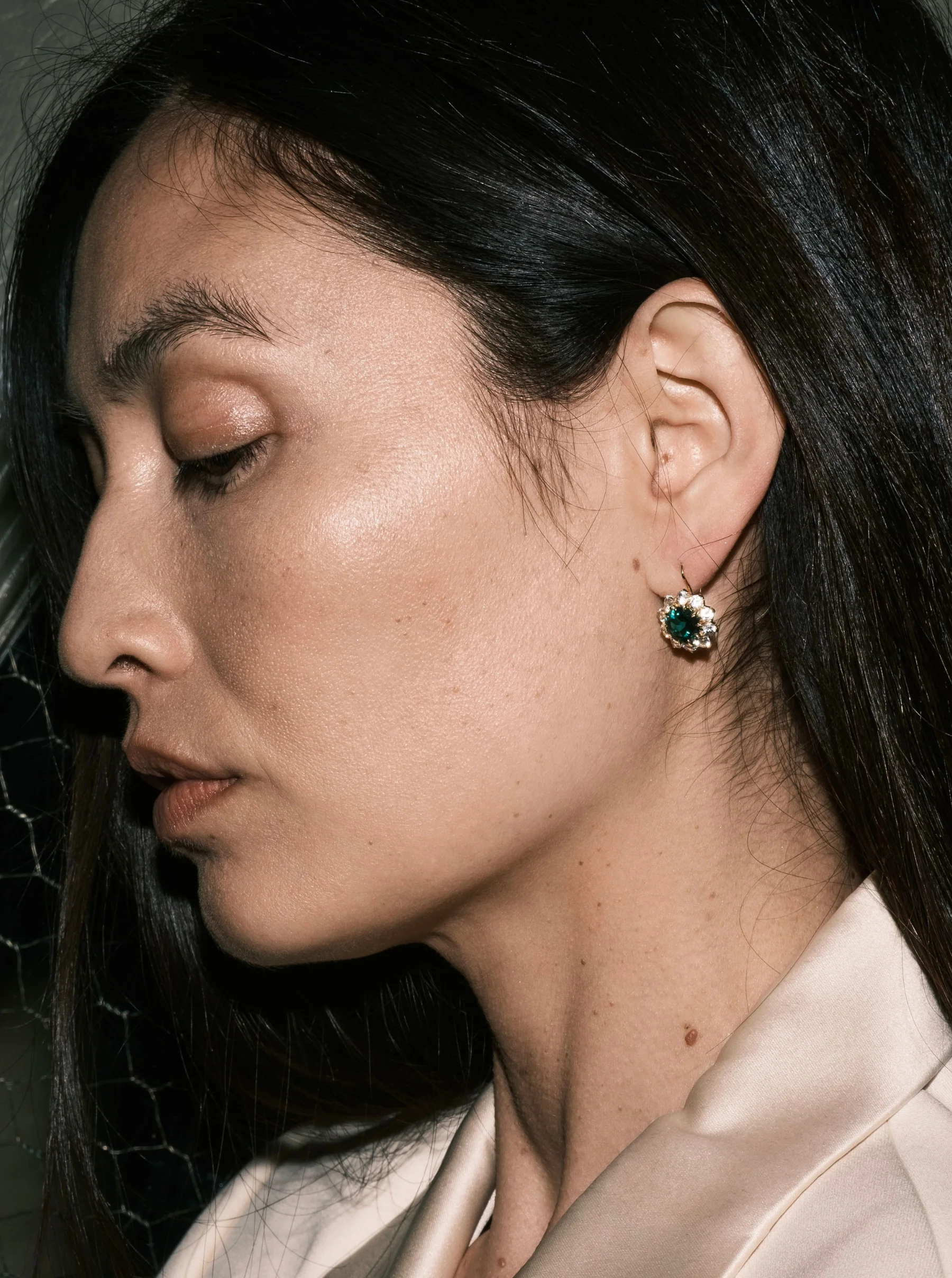 Dorsey - GWEN EARRINGS IN LAB EMERALD - Image 2