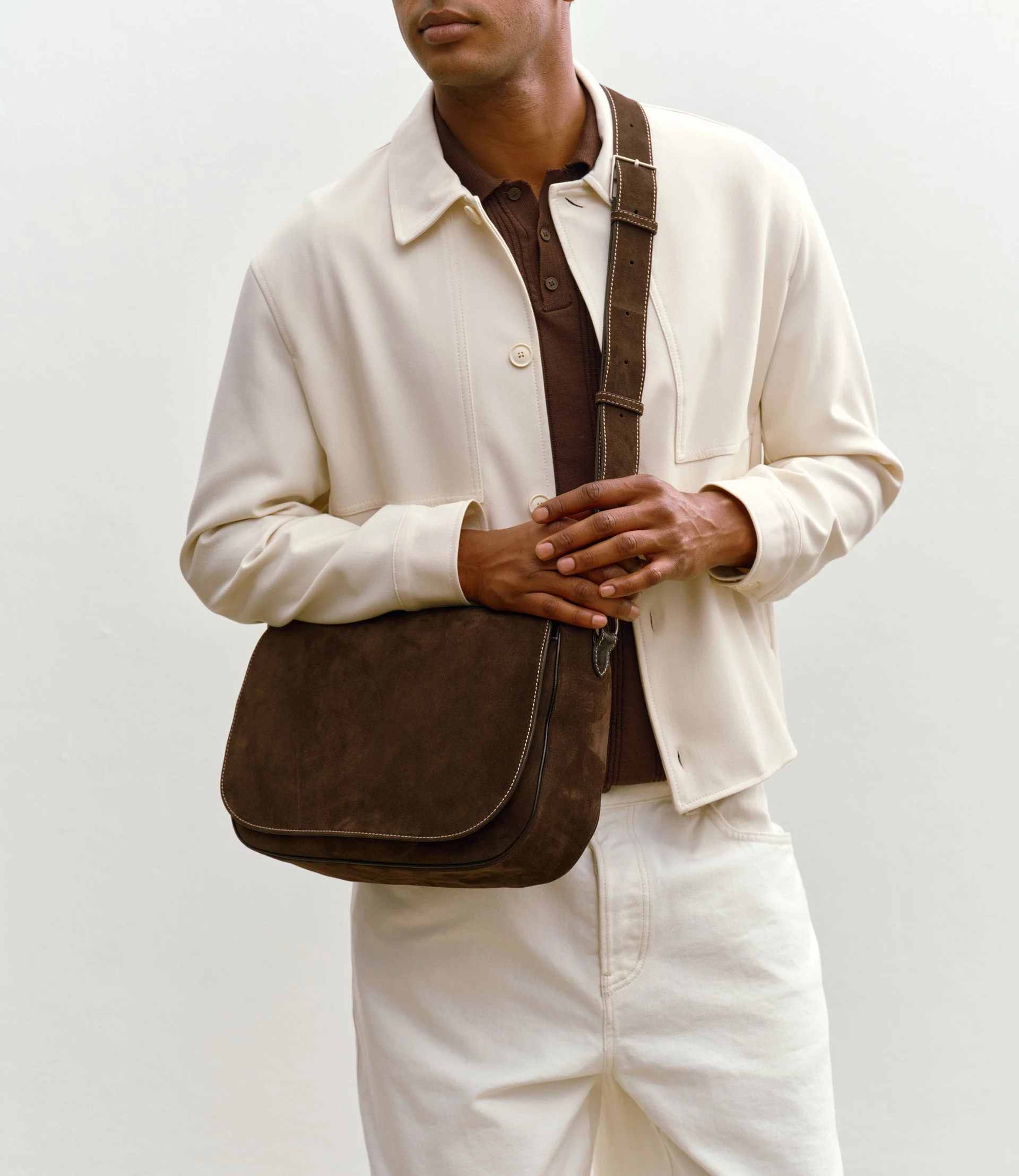 Metier - Hunter Messenger Suede Chocolate - Image 4