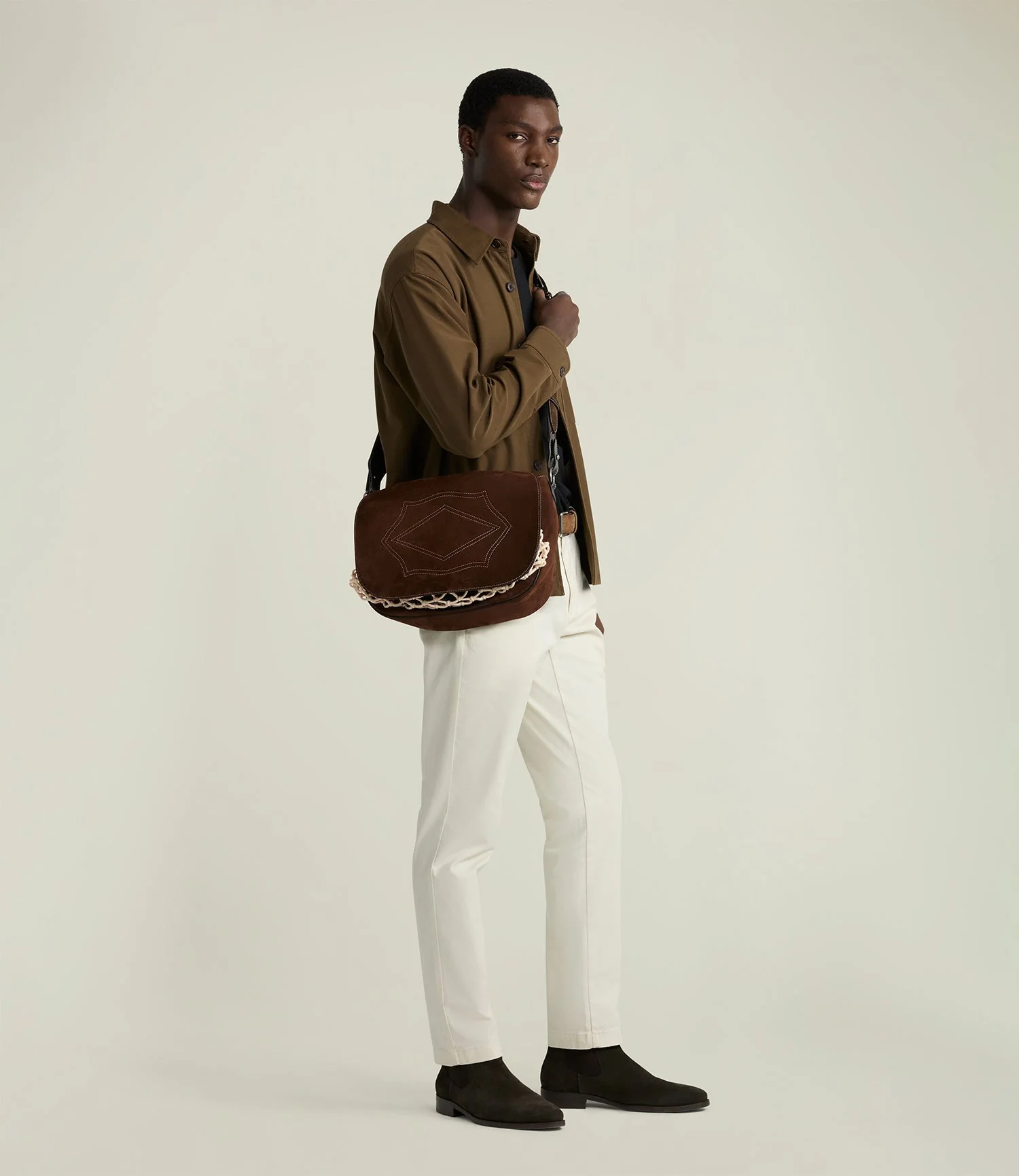 Metier - INDIANA JONES™ Hunter Messenger Chocolate Suede - Image 5