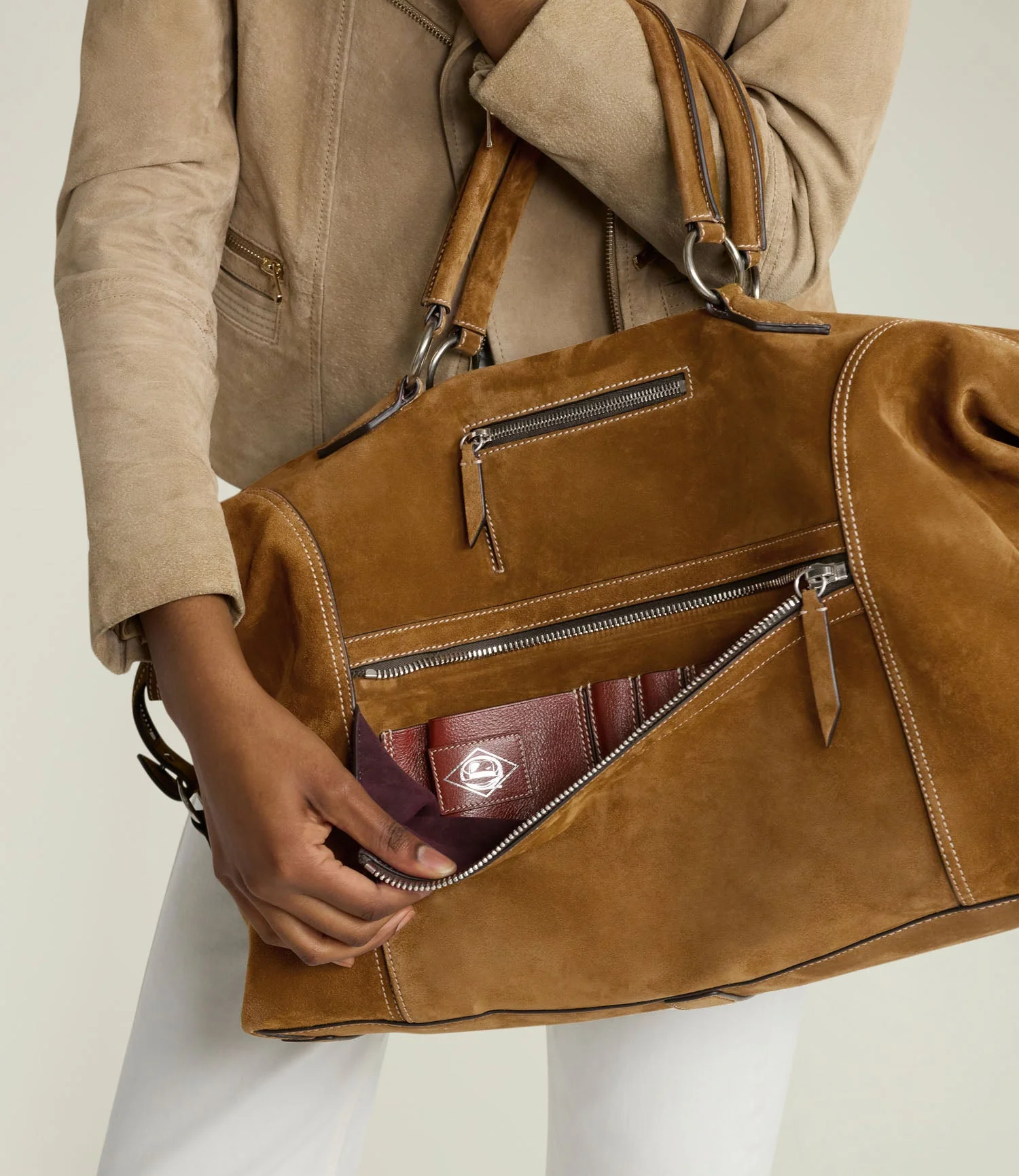 Metier - W INDIANA JONES™ Vagabond Duffle Marrakech Suede - Collector’s Edition 7/10 - Image 9