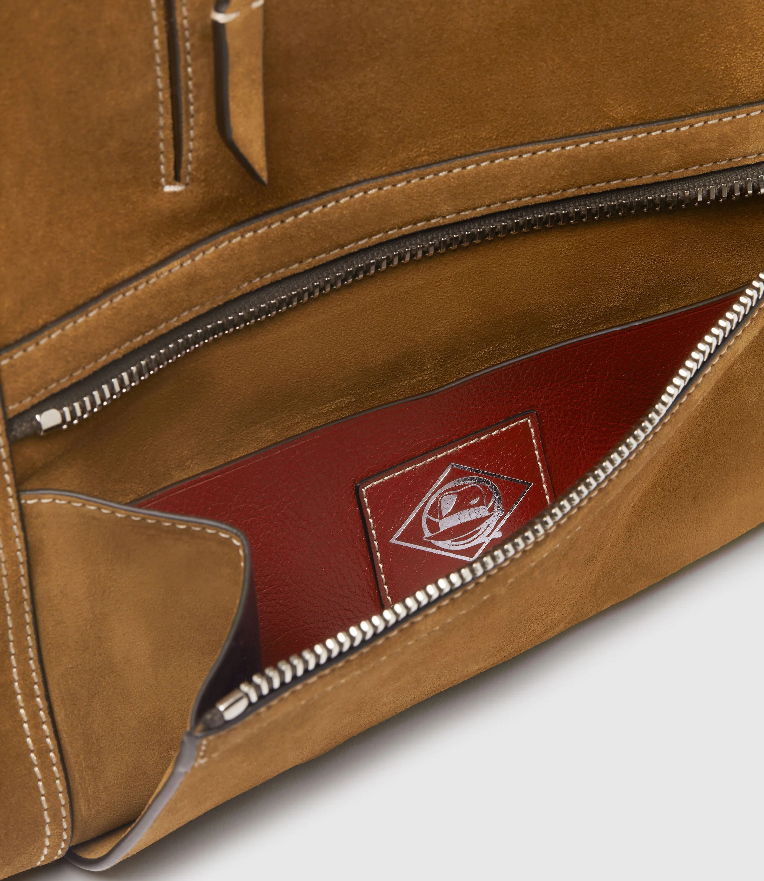 Metier - W INDIANA JONES™ Vagabond Messenger Marrakech Suede - Collector’s Edition 7/10 - Image 5