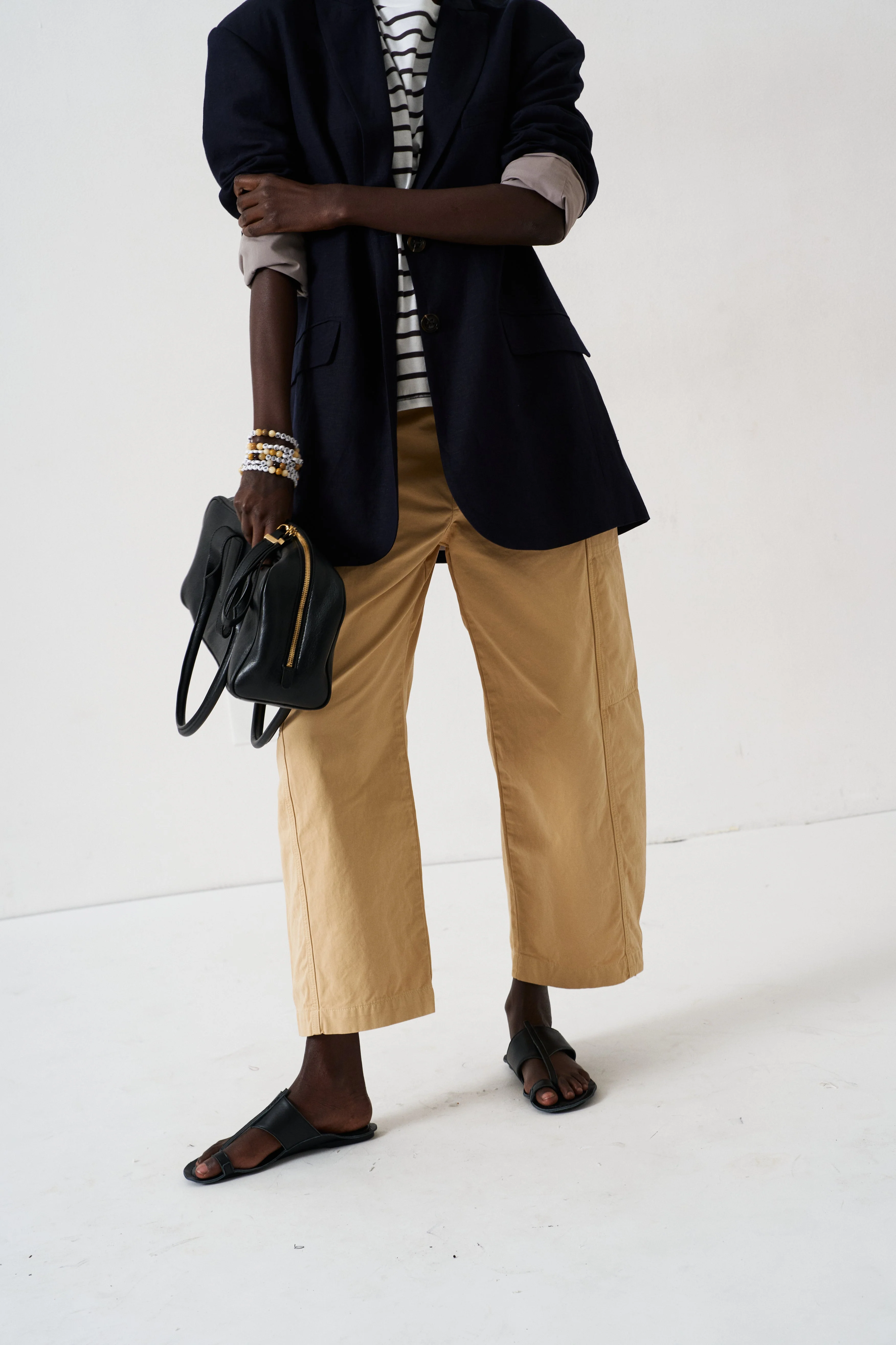 Jamie Haller - The Linen Oversized Blazer in Navy - Image 6