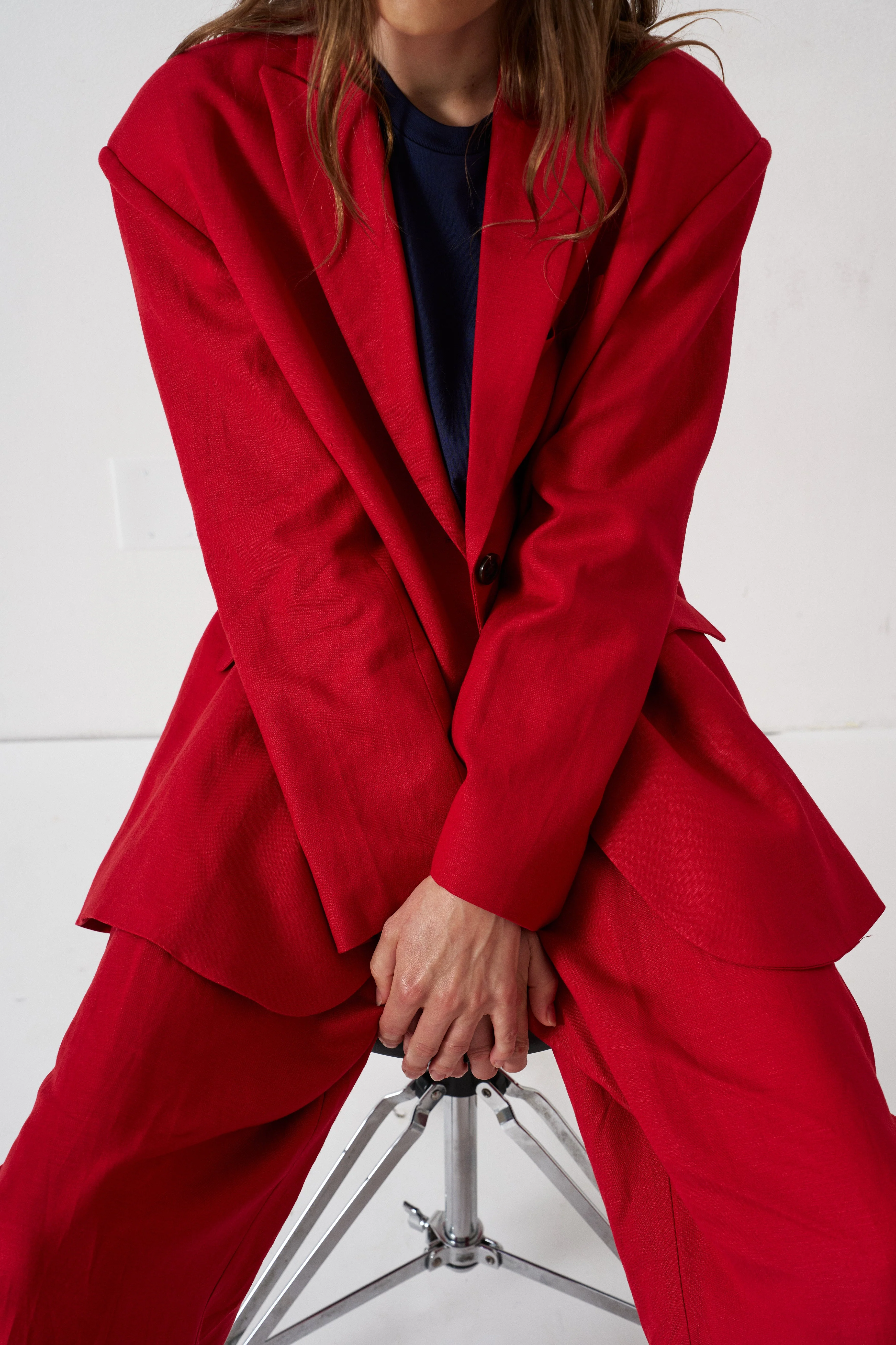 Jamie Haller - The Linen Oversized Blazer in Red - Image 2