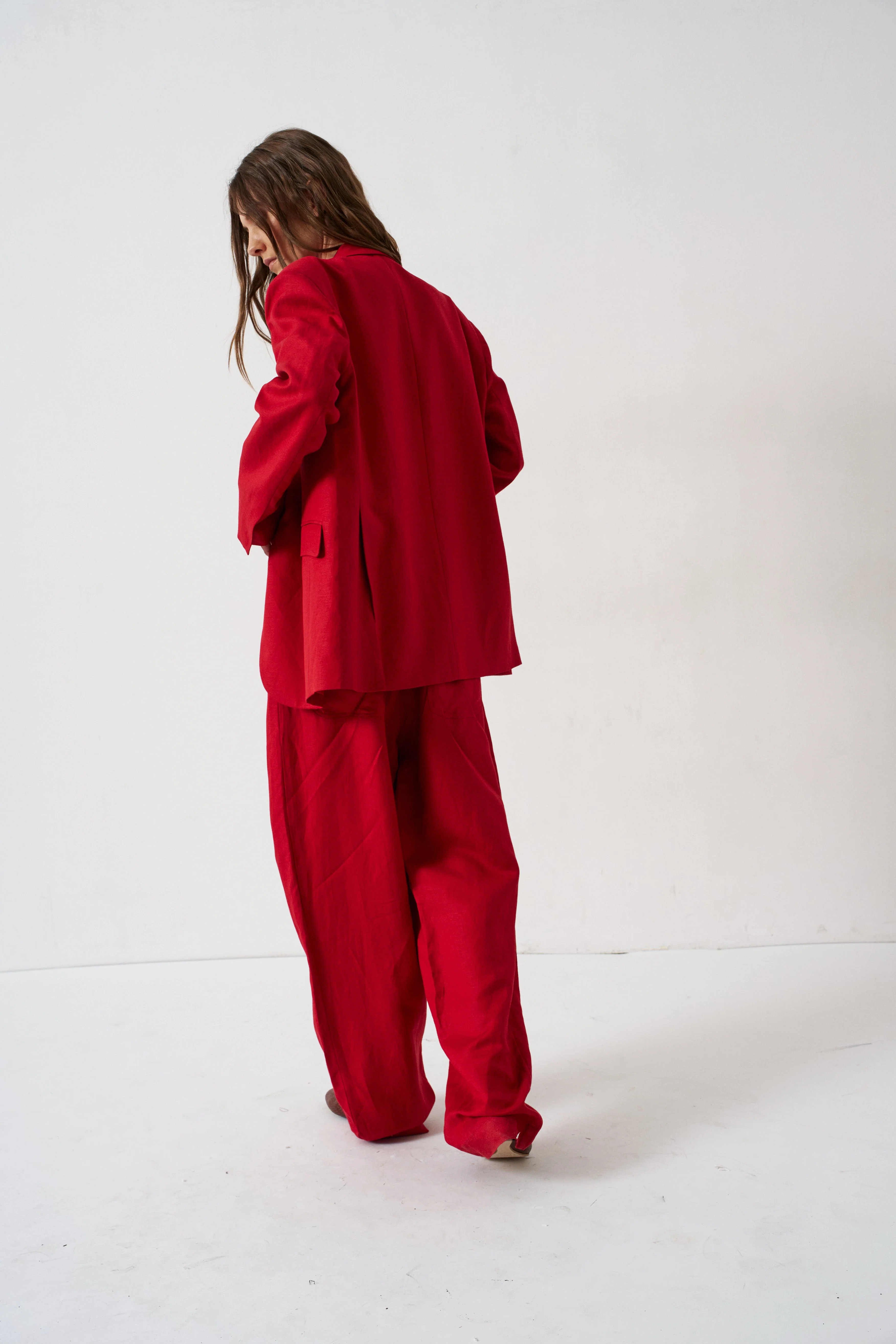 Jamie Haller - The Linen Oversized Blazer in Red - Image 20