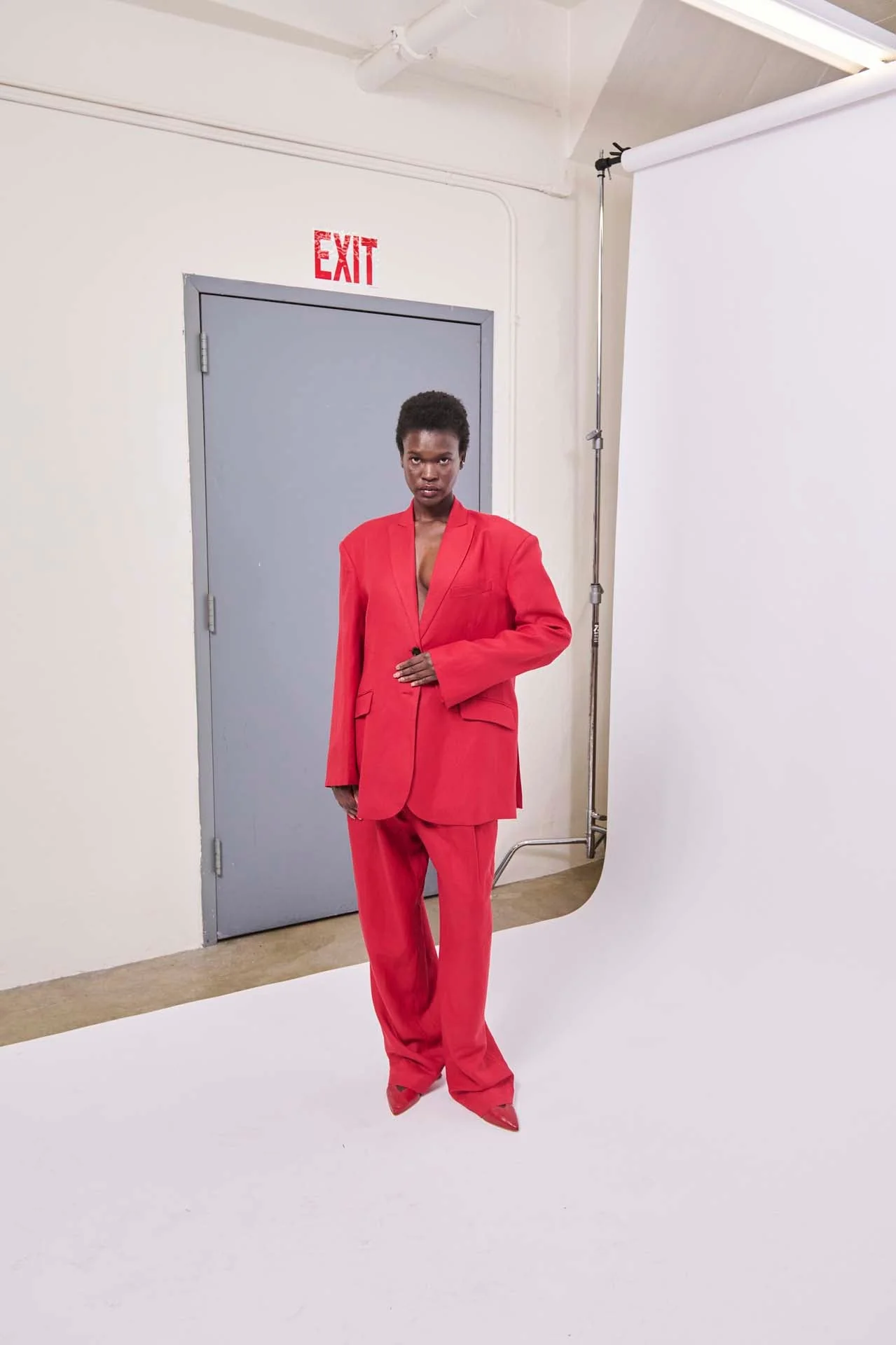 Jamie Haller - The Linen Oversized Blazer in Red - Image 6