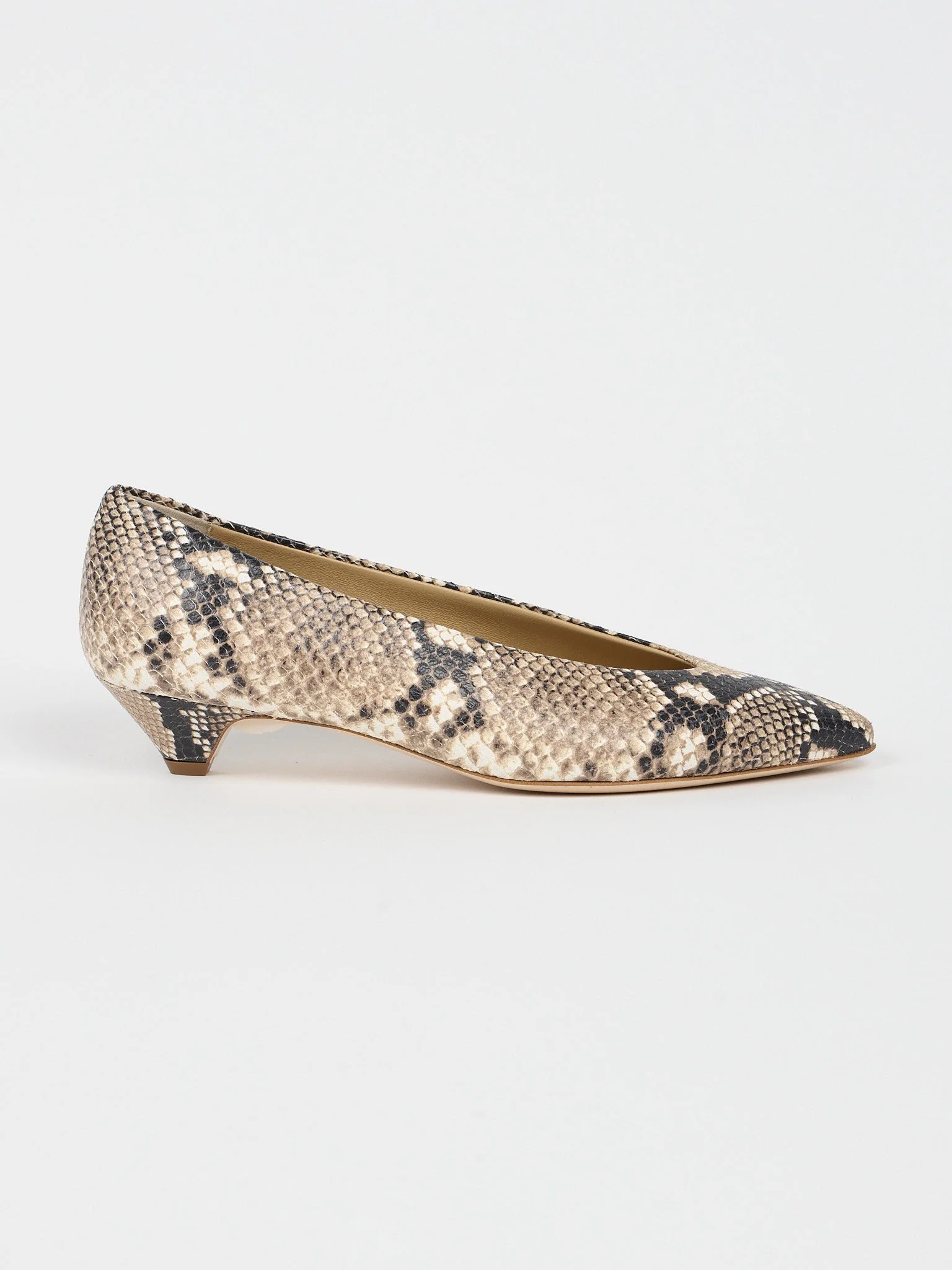 Jamie Haller - The Trap Pump in Taupe - Image 2