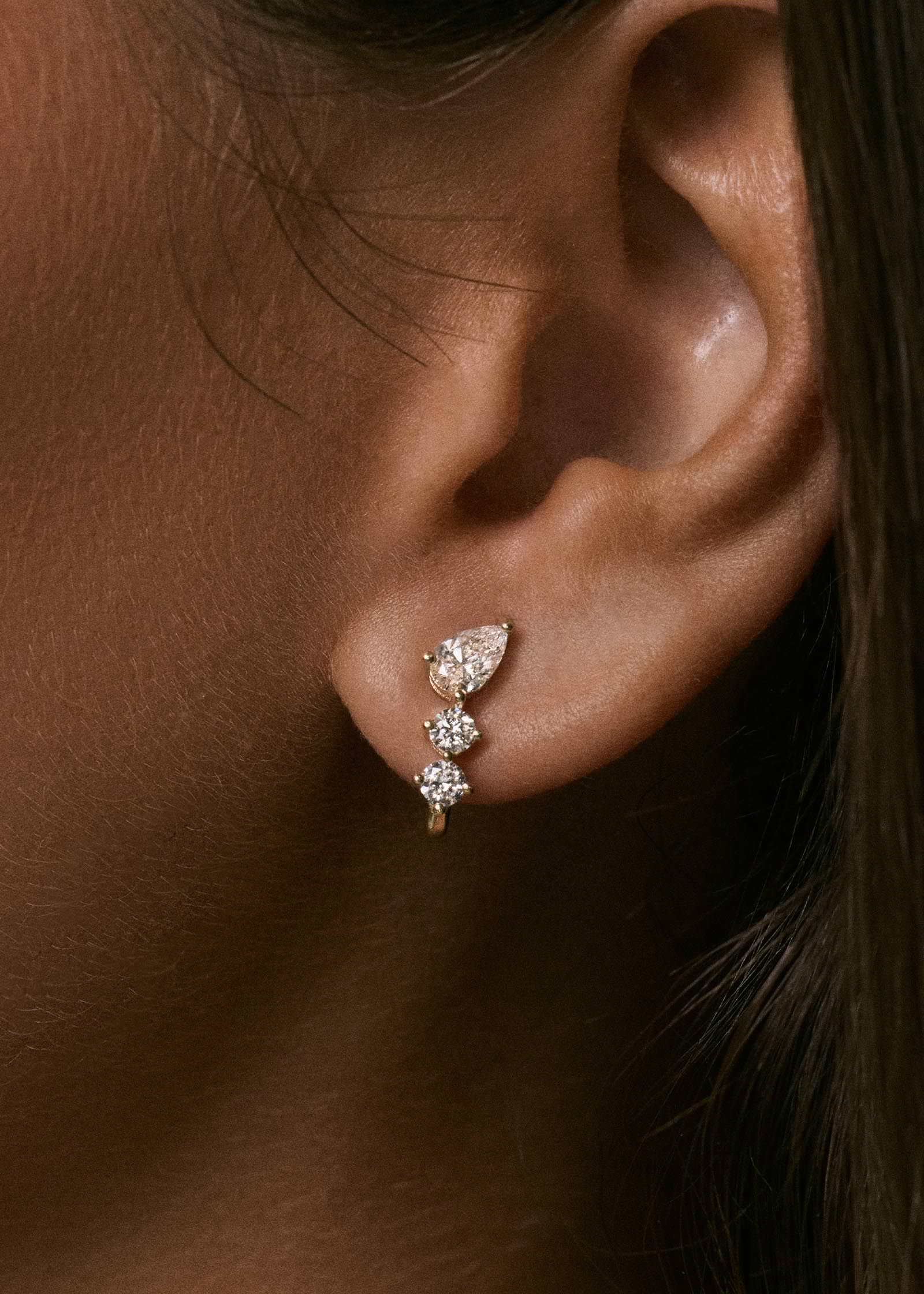 Kinn - Jules Mixed Diamond J - Hoop Earrings Yellow Gold - Image 2