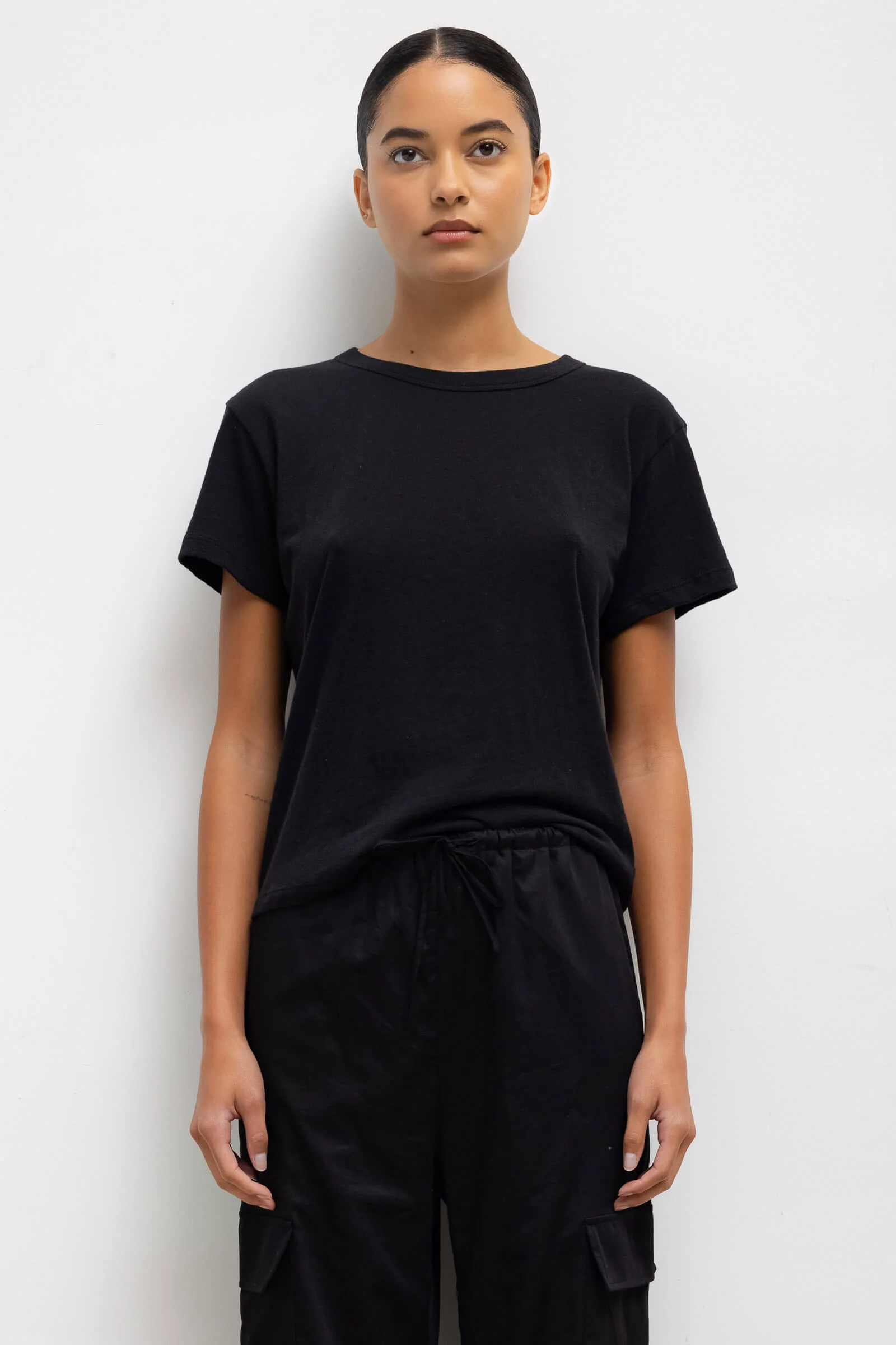 Leset - Laura Margo Tee