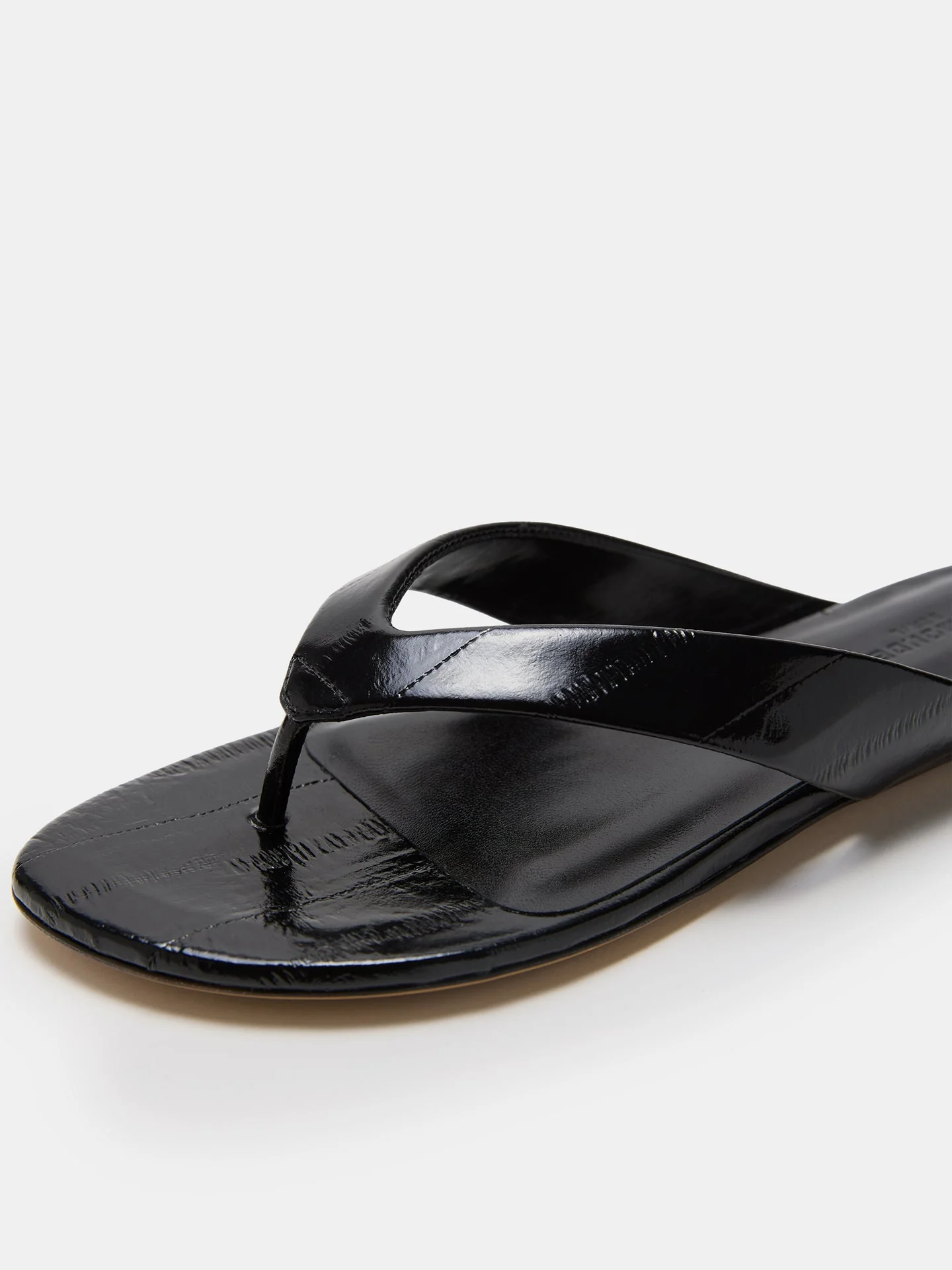 Le Monde Beryl - Flat Thong Sandal / Black Leather Eel Effect - Image 4