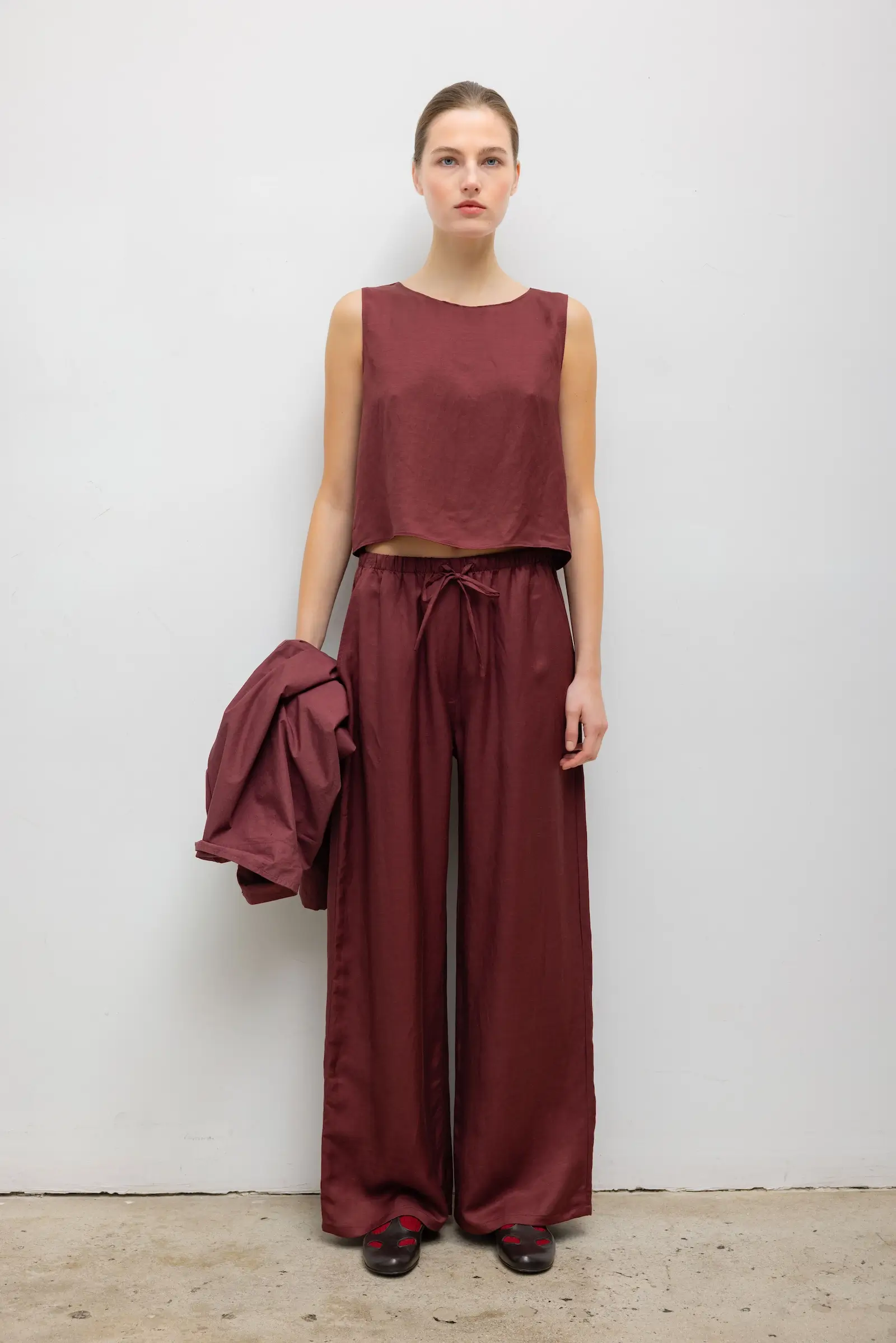 Leset - Daniel Crop Sleeveless Crew - Image 2