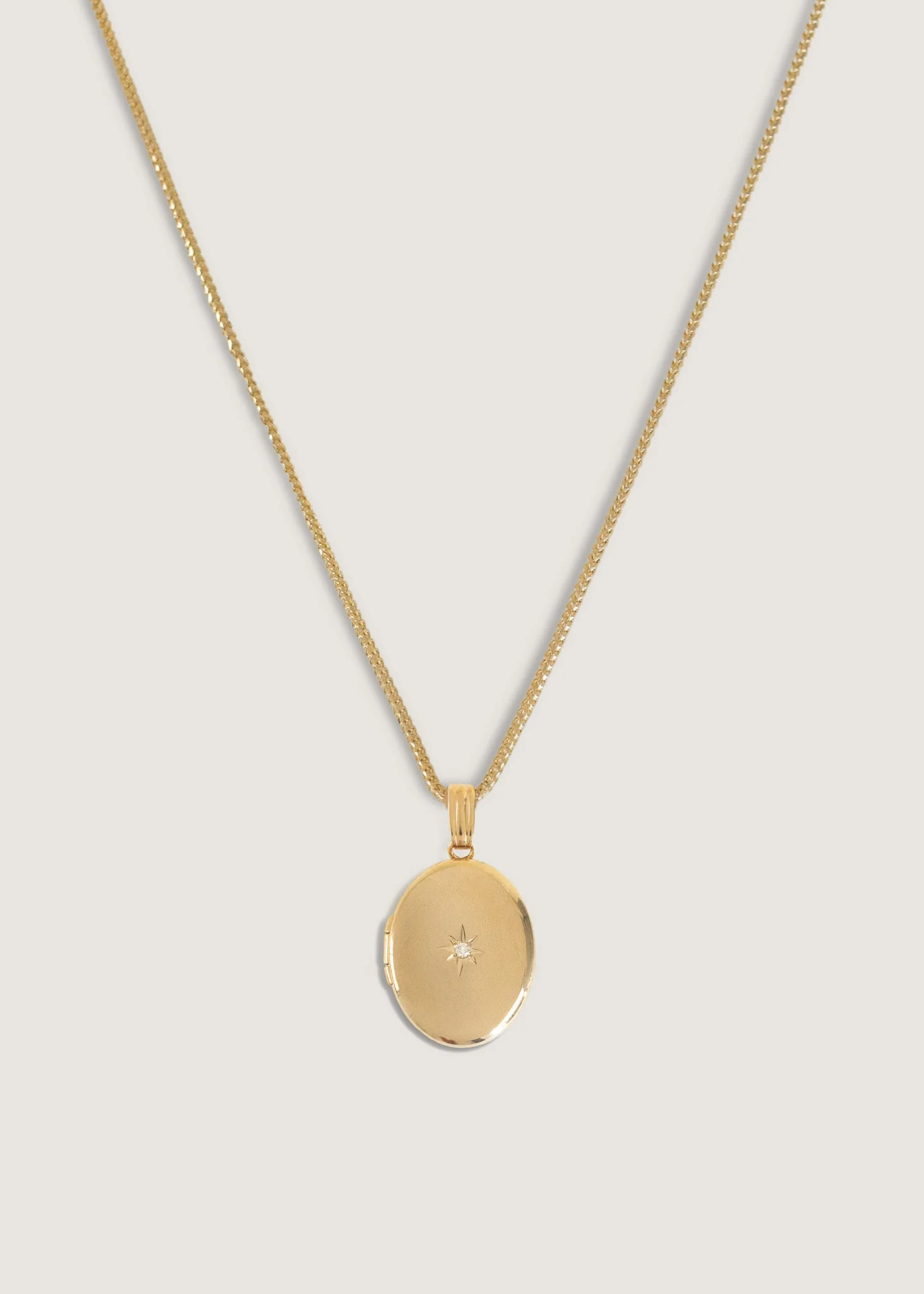 Kinn - Maison Oval Locket Diamond - Image 7