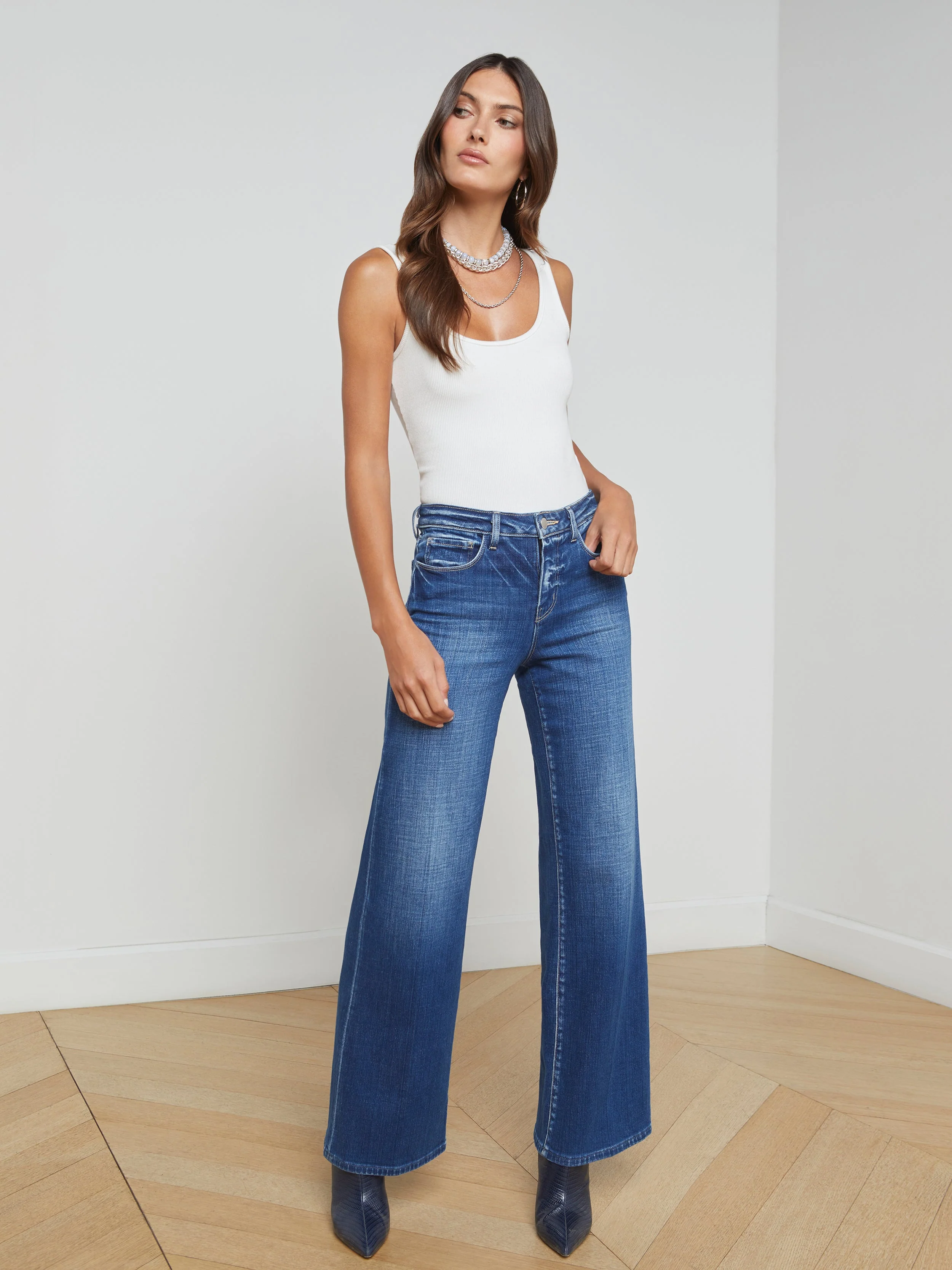 L'AGENCE - Nica Scoopneck Bodysuit - Image 4