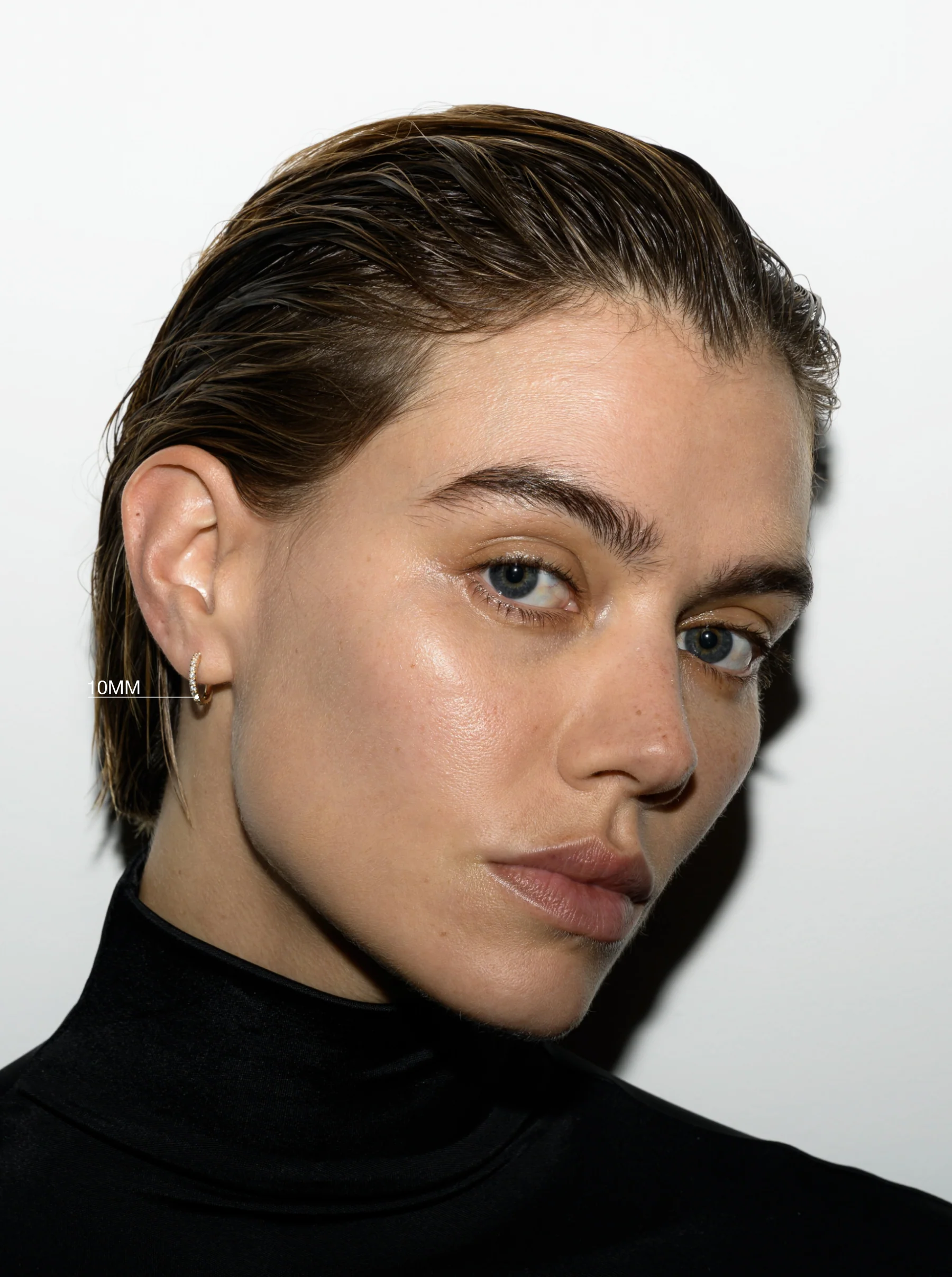 Dorsey - 14K PAVÉ HUGGIE EARRING IN LAB DIAMOND - Image 4