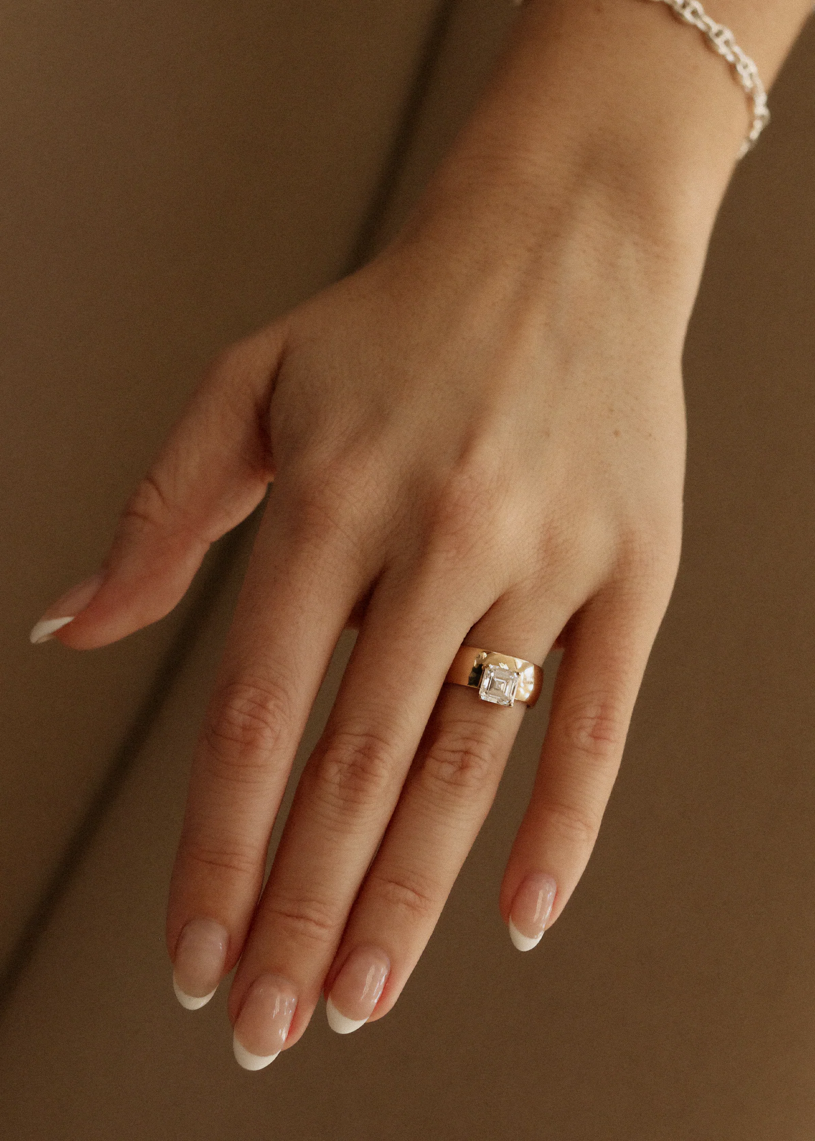 Kinn - Porter Cigar Band Ring Asscher Diamond - Image 2