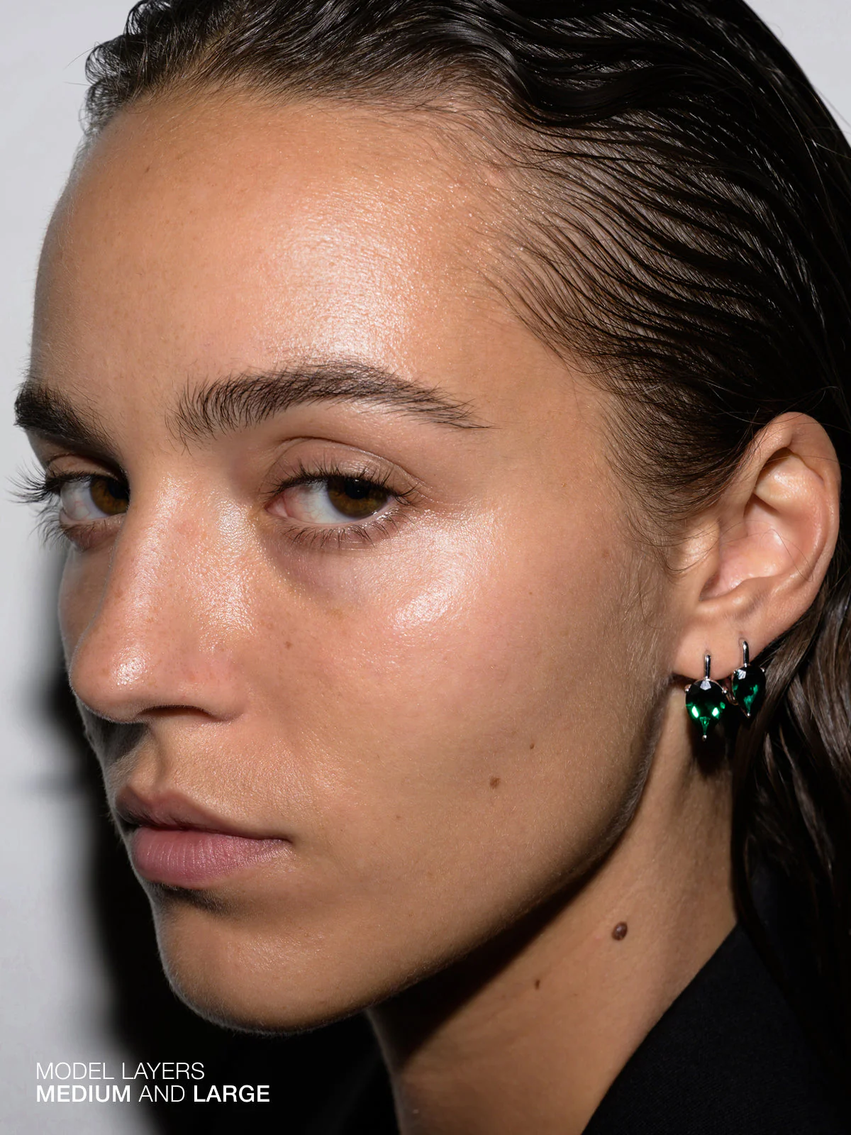 Dorsey - PORTER PEAR - CUT EARRINGS IN LAB EMERALD - Image 4
