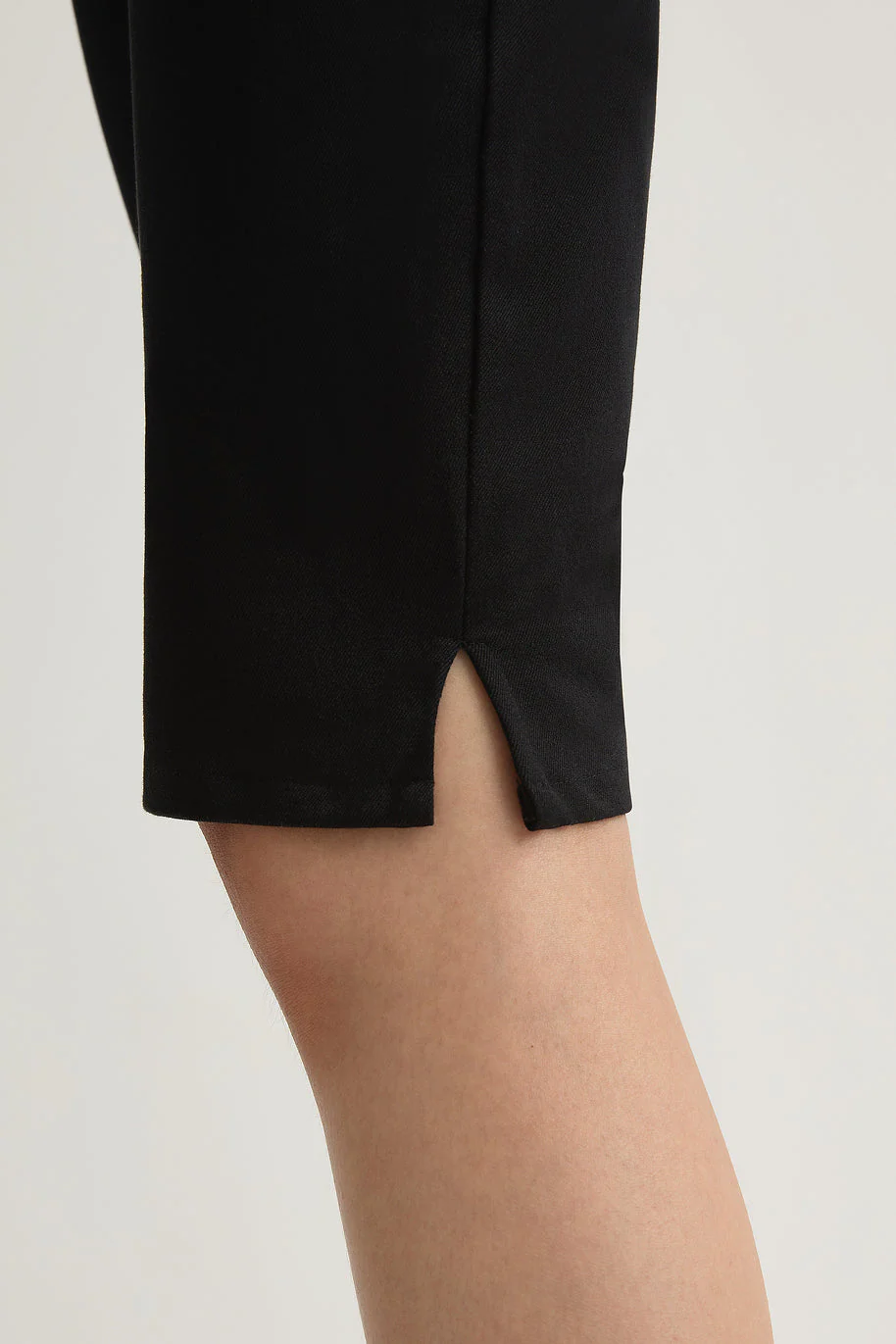 Posse - ANGELINA CAPRI - BLACK - Image 3