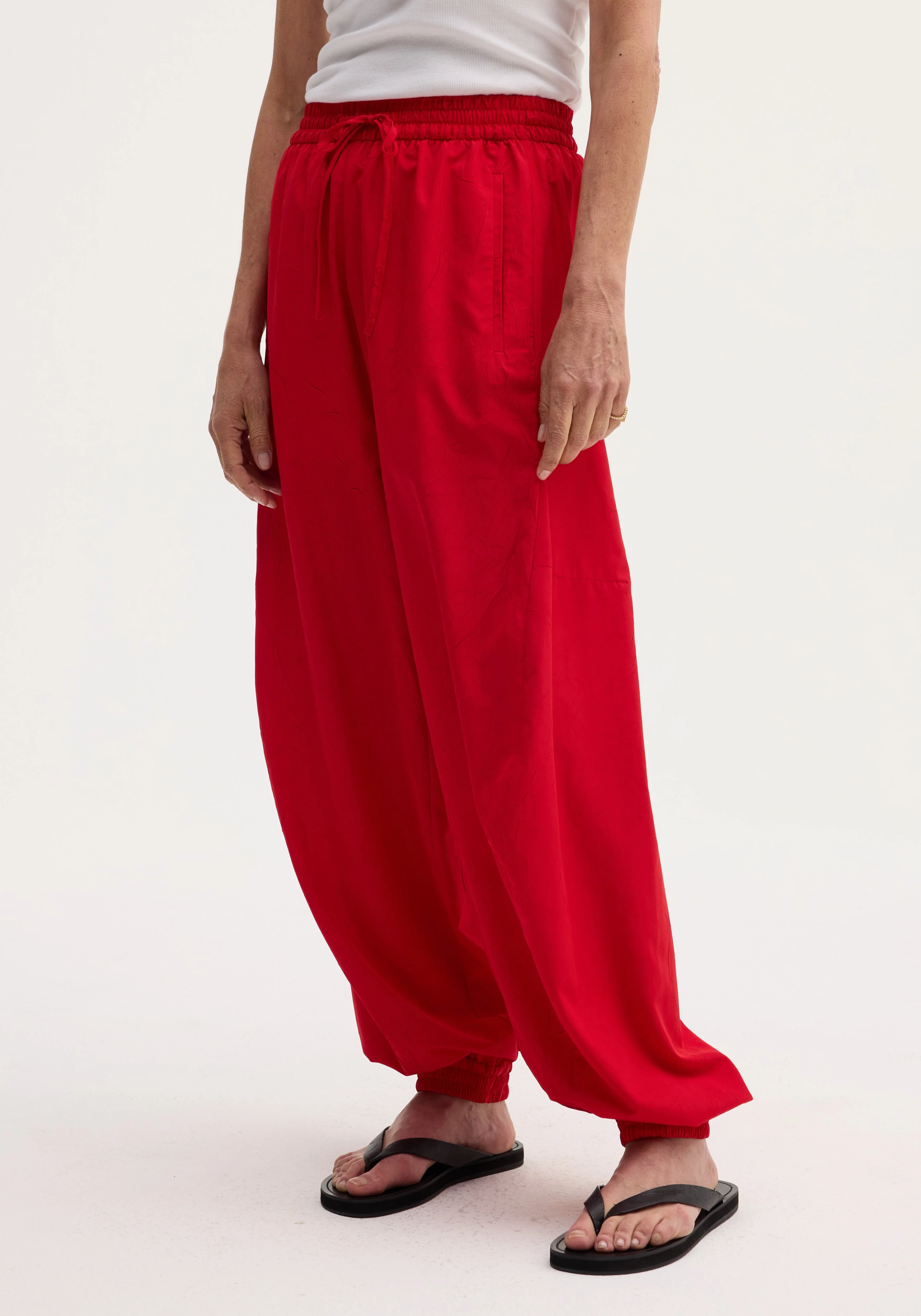 ROHE - Balloon track pants | red - Image 3