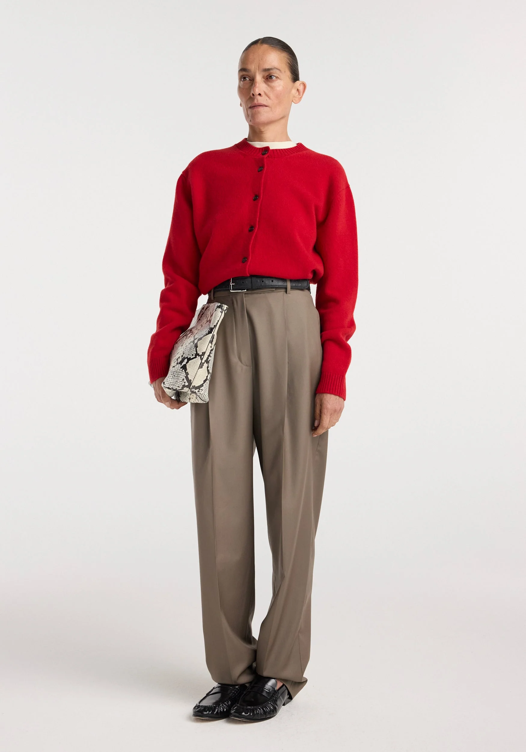 ROHE - Daria - Single pleat tapered trousers | desert brown