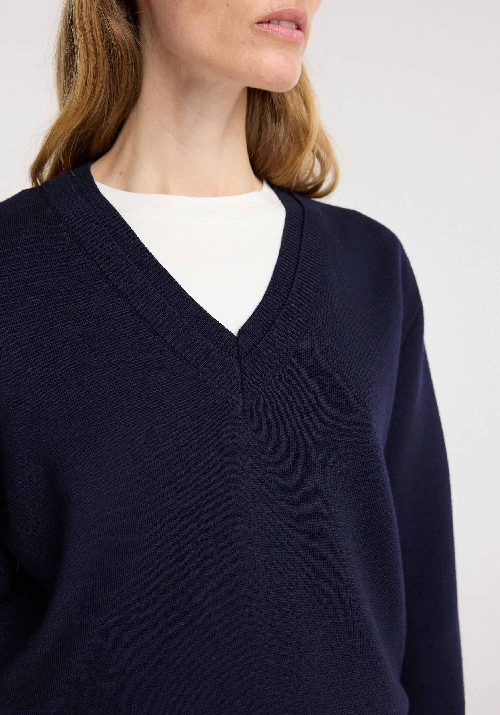 ROHE - Double v - neck jumper | navy - Image 5