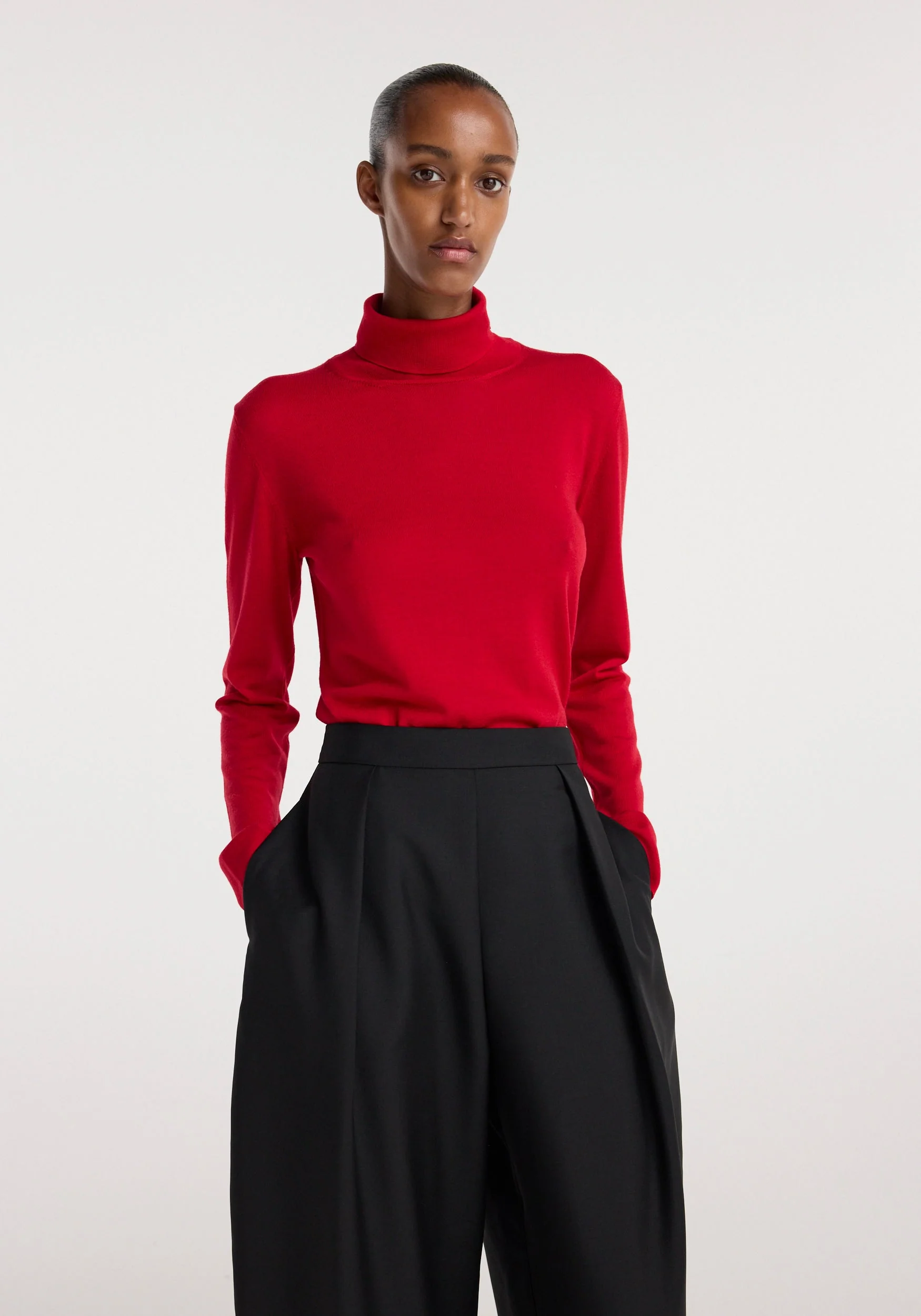 ROHE - Fine - knit wool cashmere turtleneck | red - Image 2