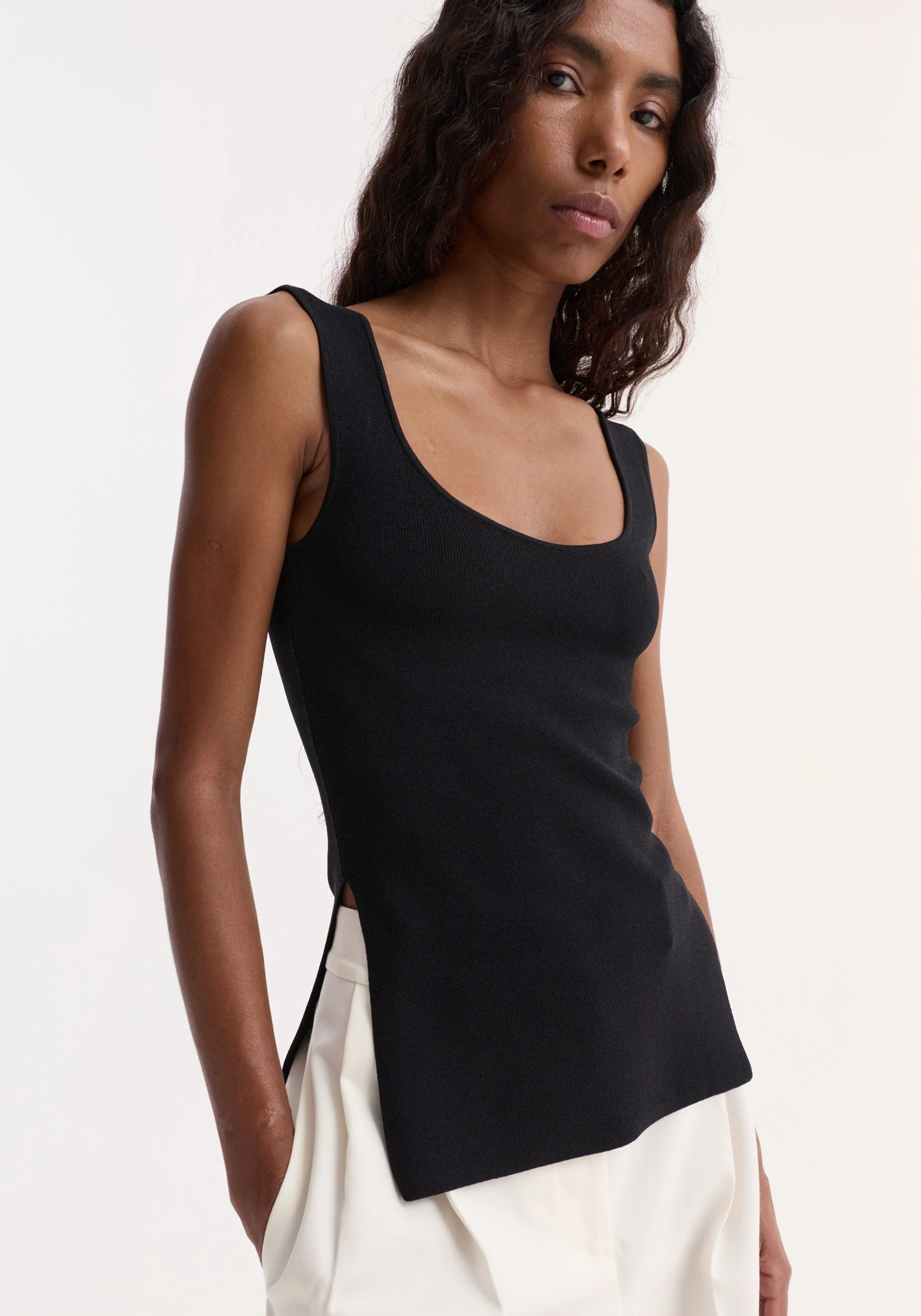 ROHE - Long knitted bustier top | black - Image 3