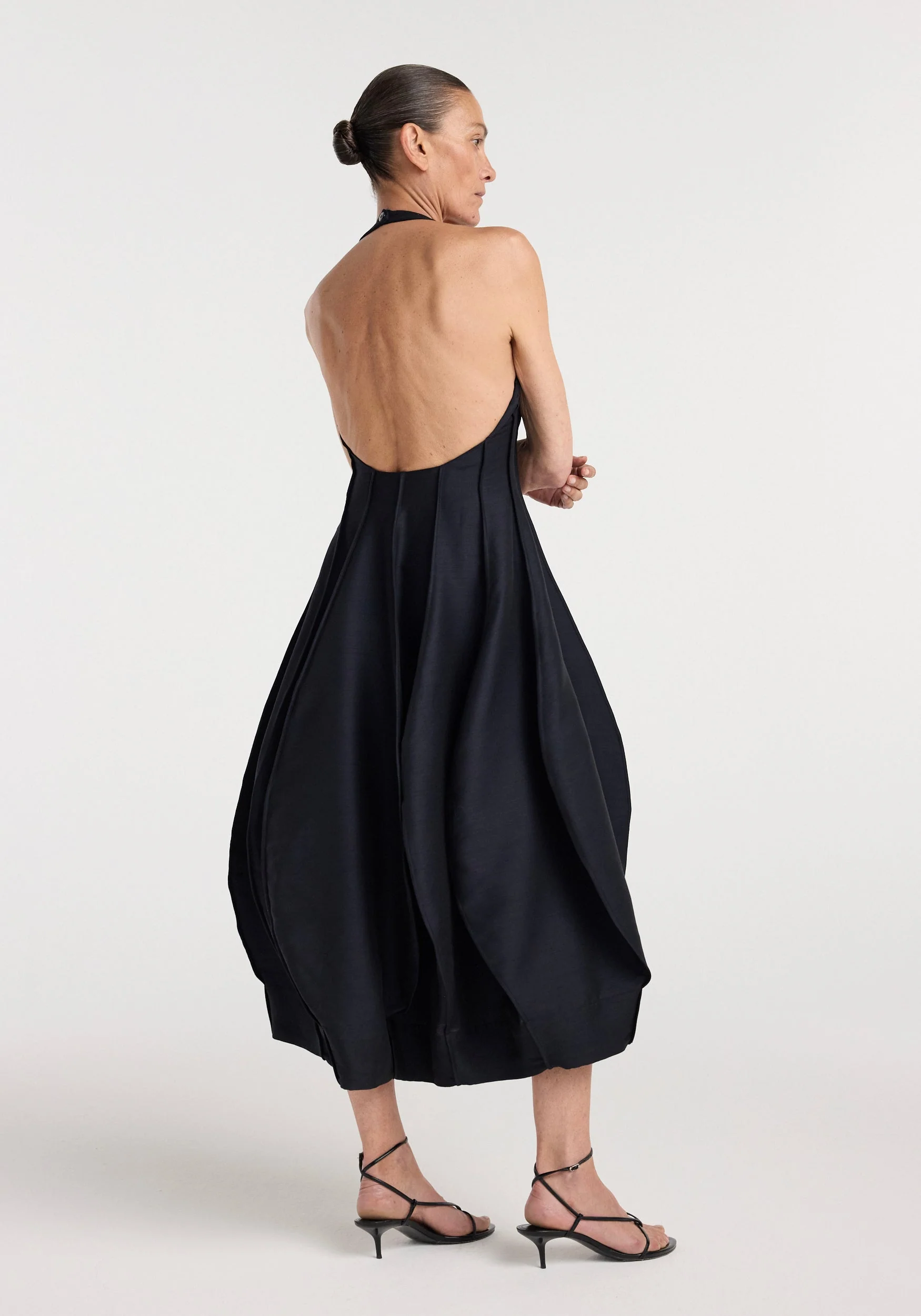 ROHE - Open back tulip dress | night - Image 3