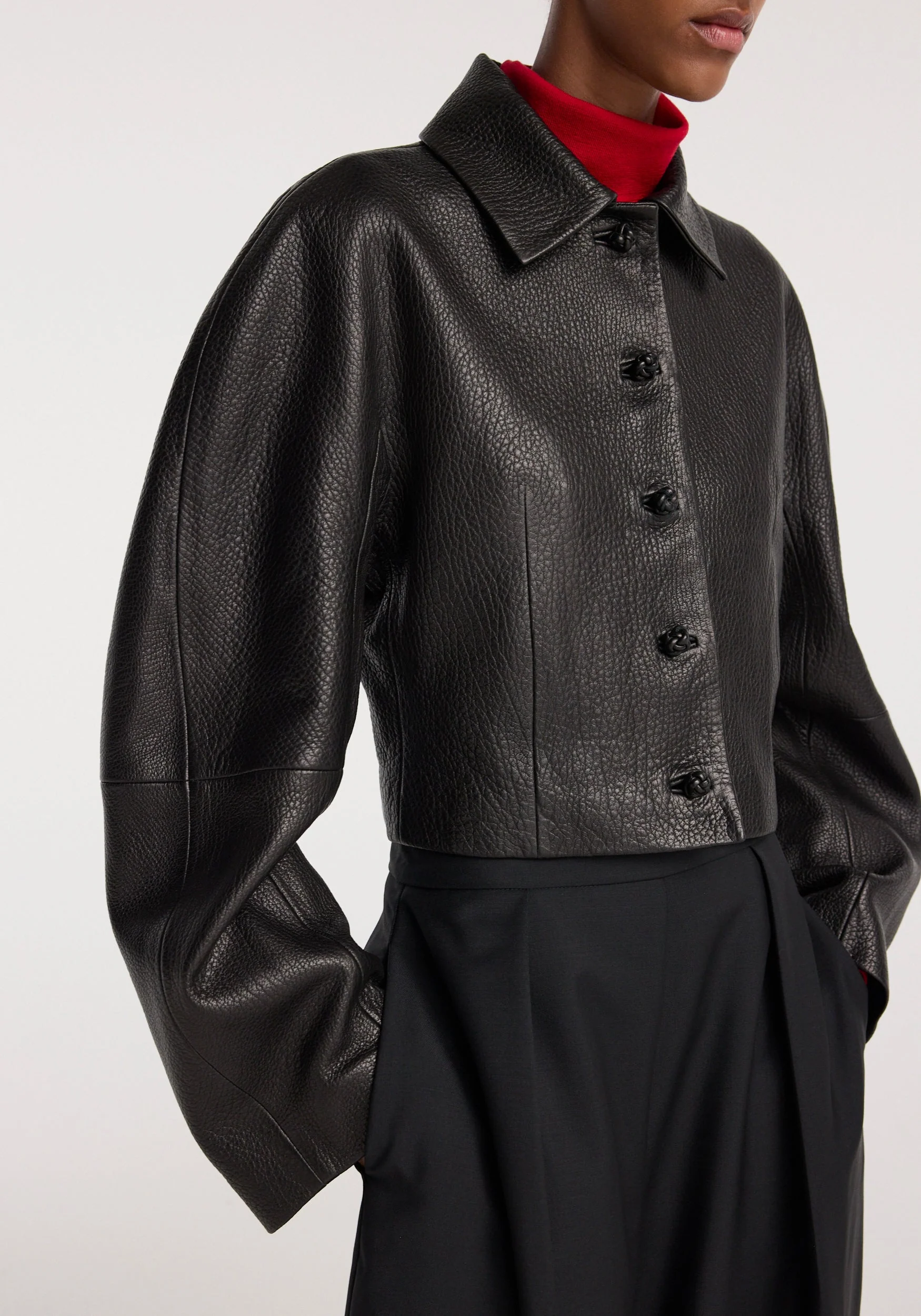 ROHE - Rounded grain leather cropped jacket | black - Image 6