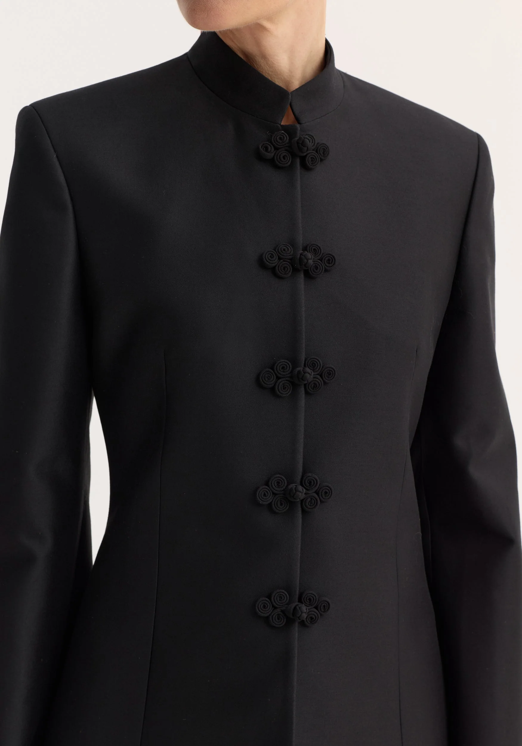 ROHE - Sculptural pankou closure blazer | black - Image 3