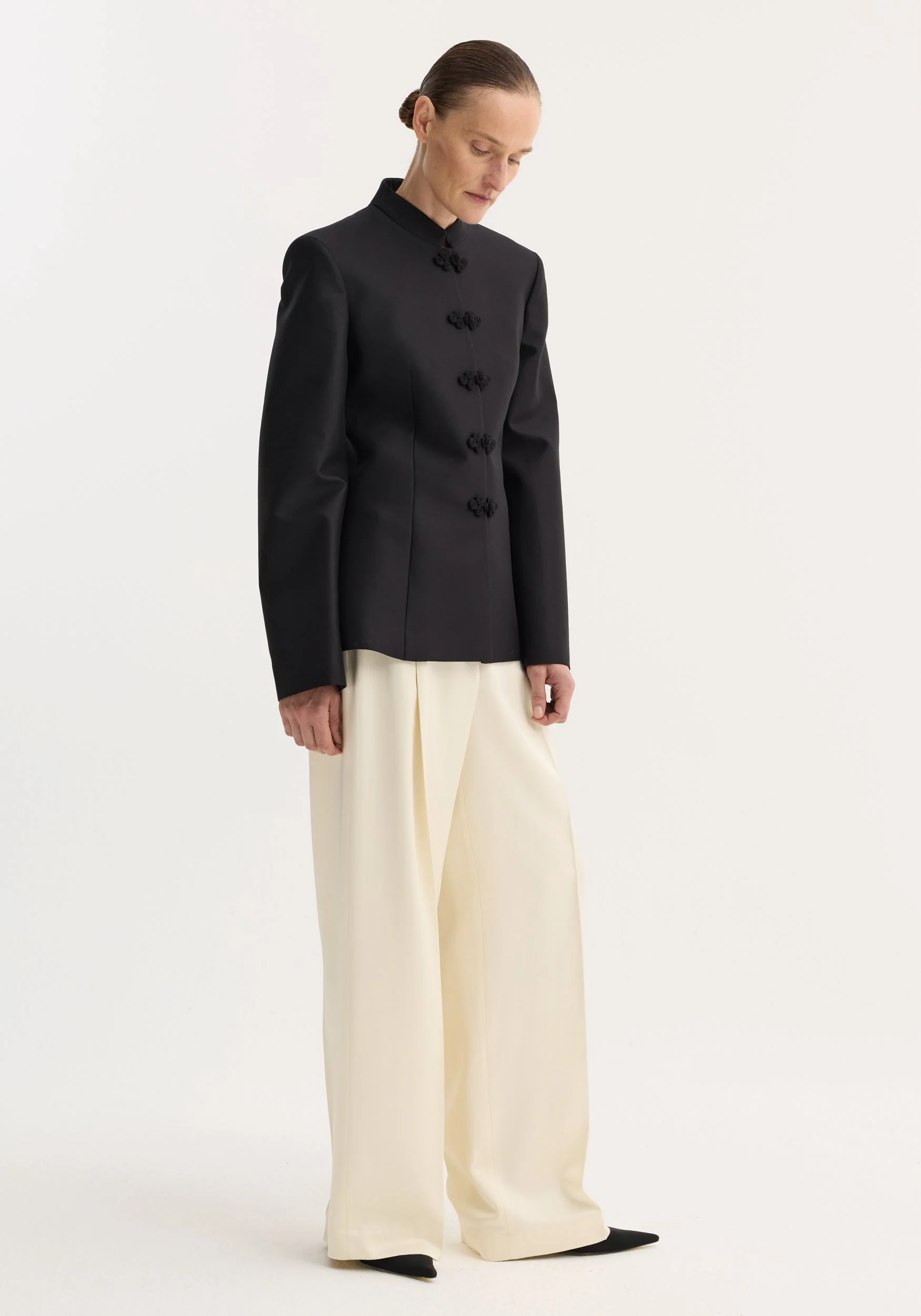 ROHE - Sculptural pankou closure blazer | black - Image 4