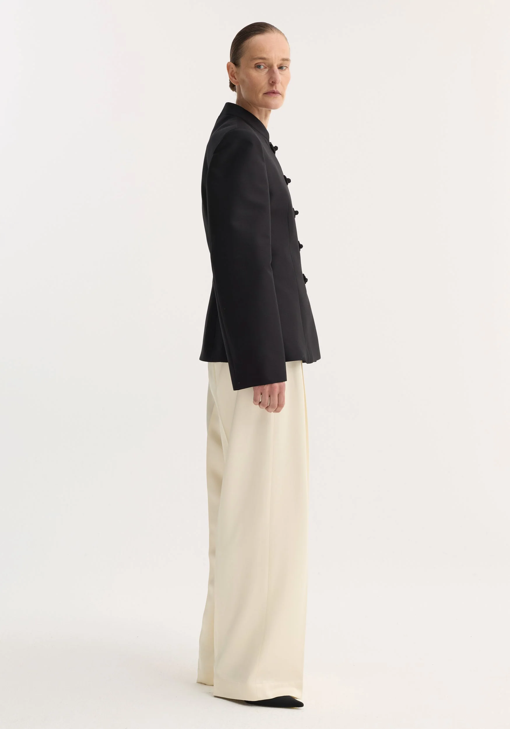 ROHE - Sculptural pankou closure blazer | black - Image 5