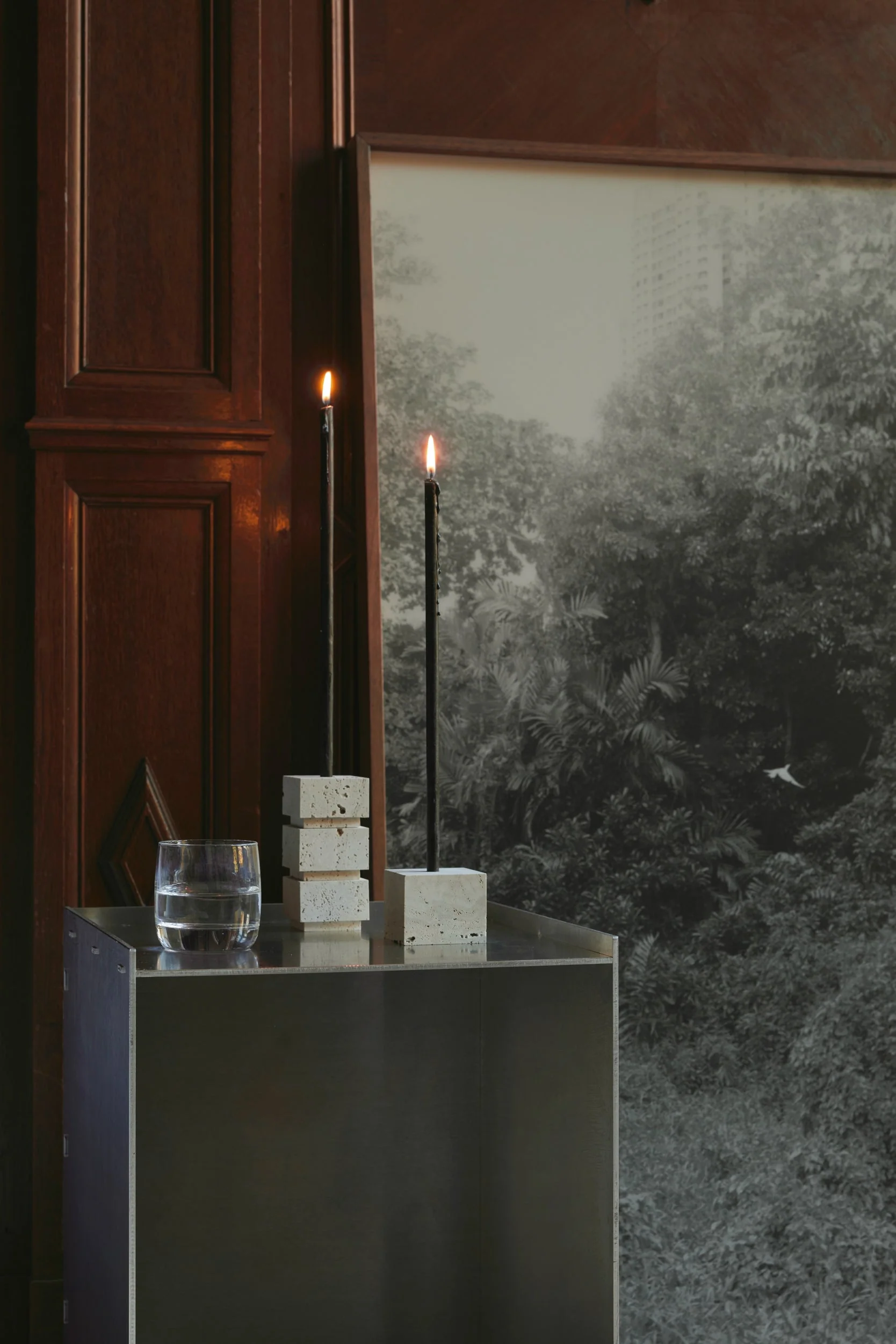ROHE - Sculpural candle holder small | travertine - Image 3
