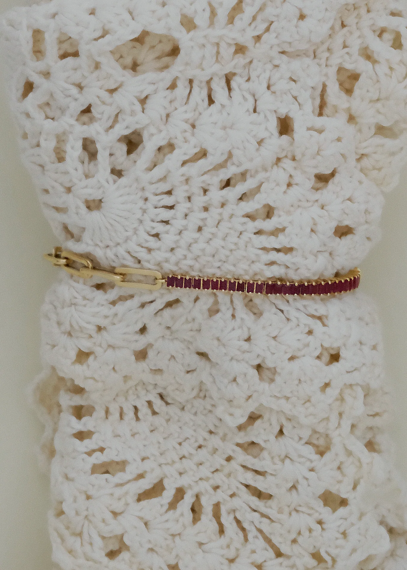 Kinn - Serena Baguette Tennis Link Bracelet Ruby - Image 3