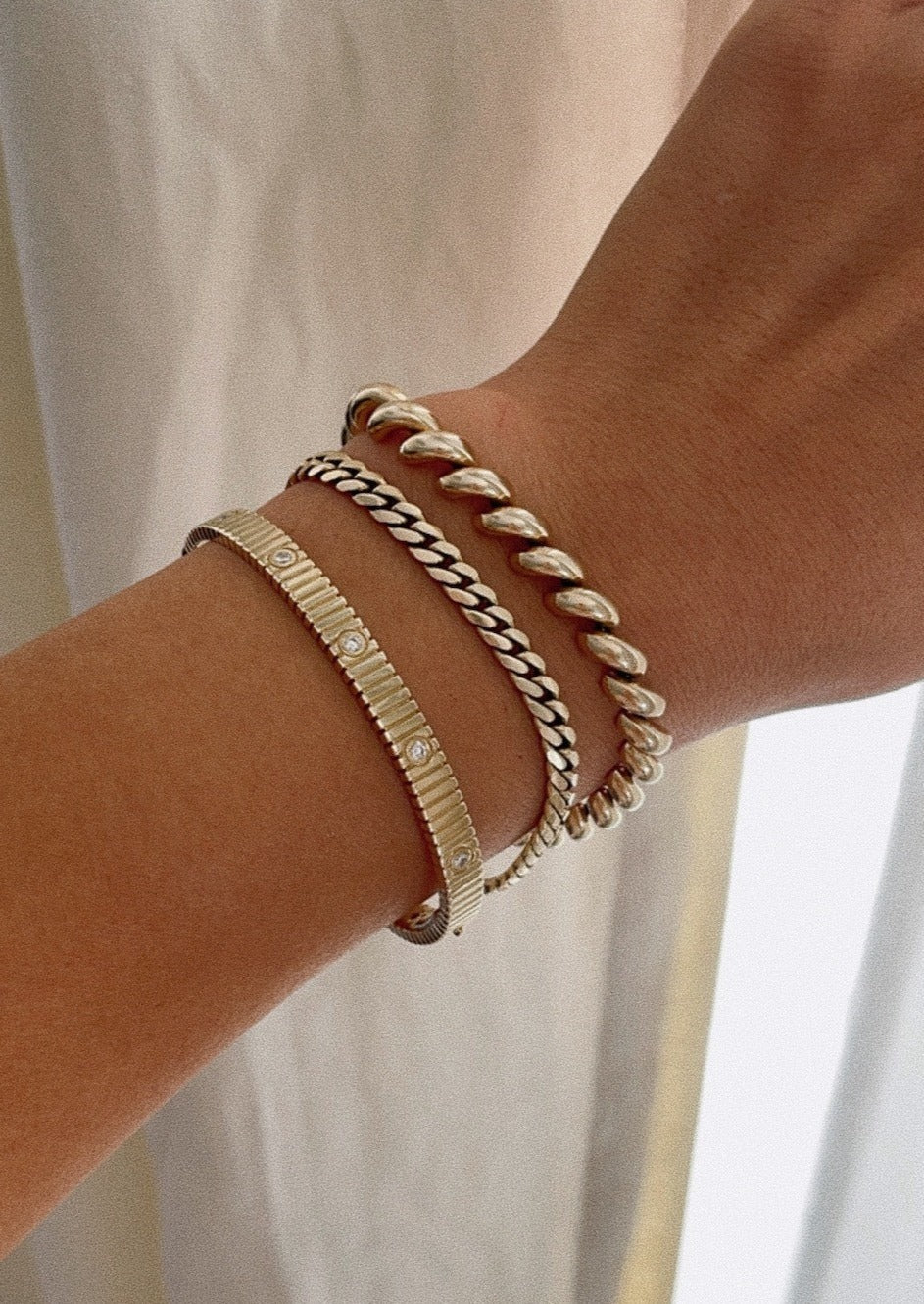 Kinn - Solis Ribbed IV Anniversary Bracelet - Image 2