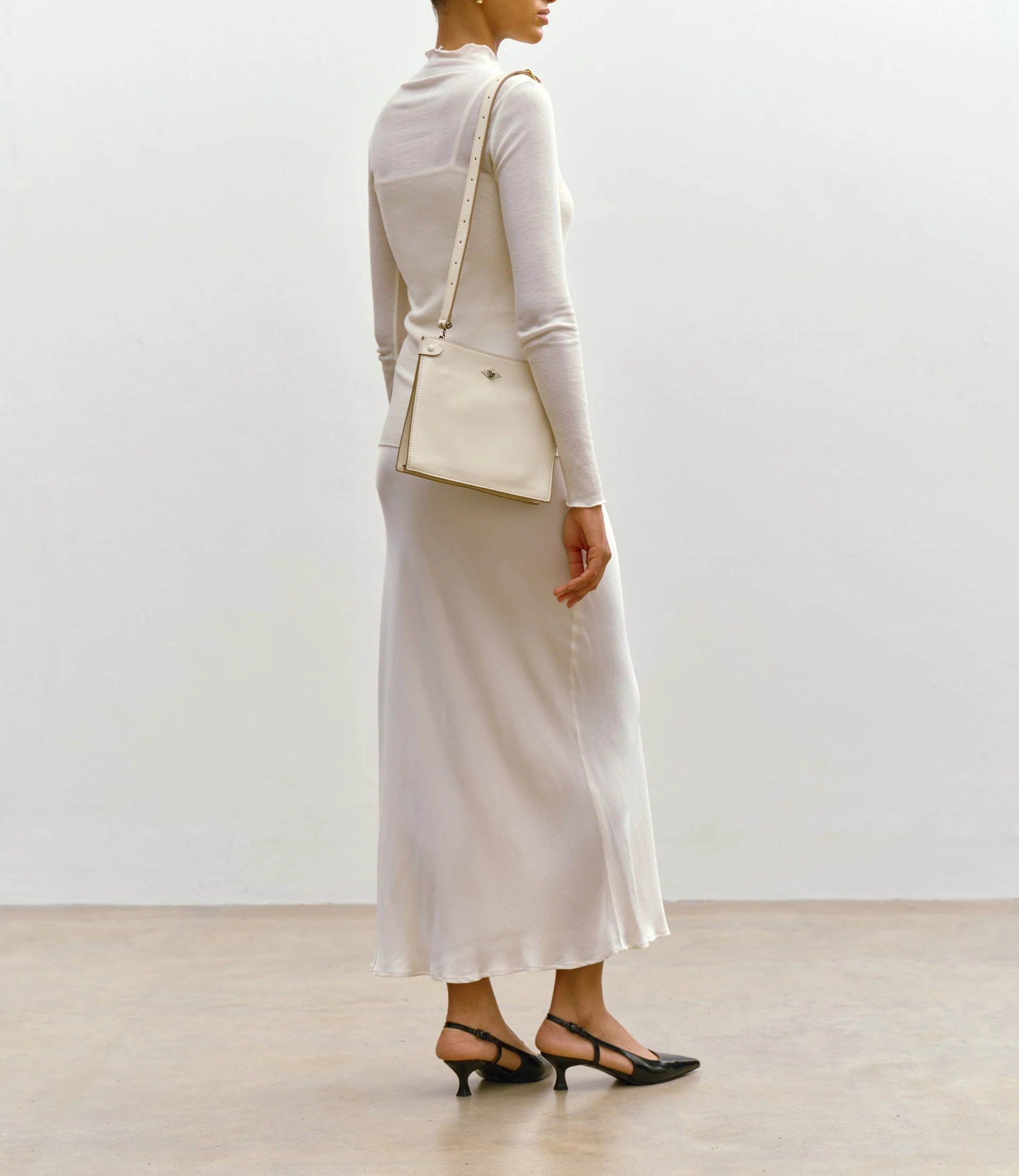 Metier - Stowaway Crossbody Elvis White Sand with Silver Hardware - Image 4
