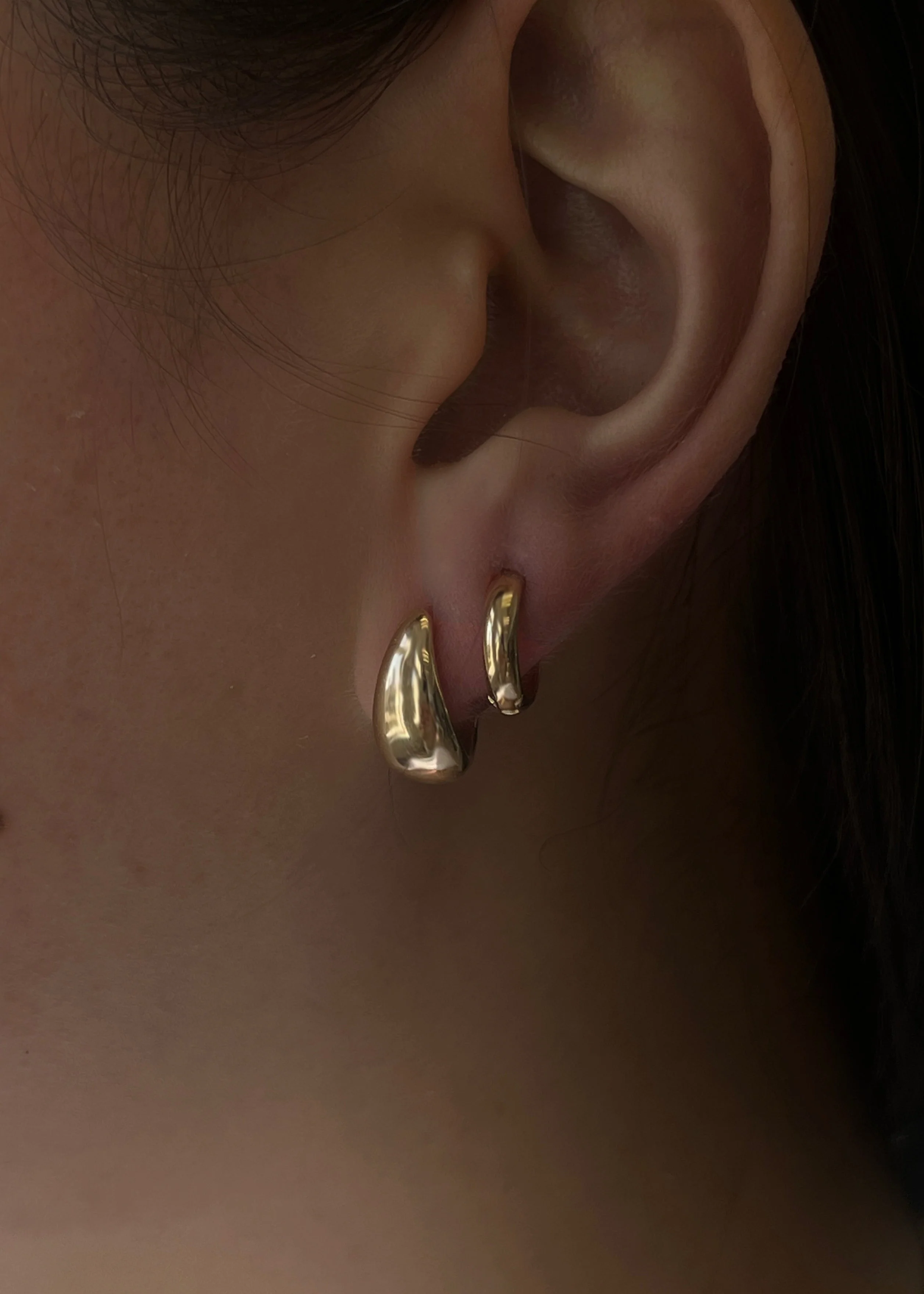 Kinn - Teardrop Hoop & Classic Huggie Earring Stack - Image 2
