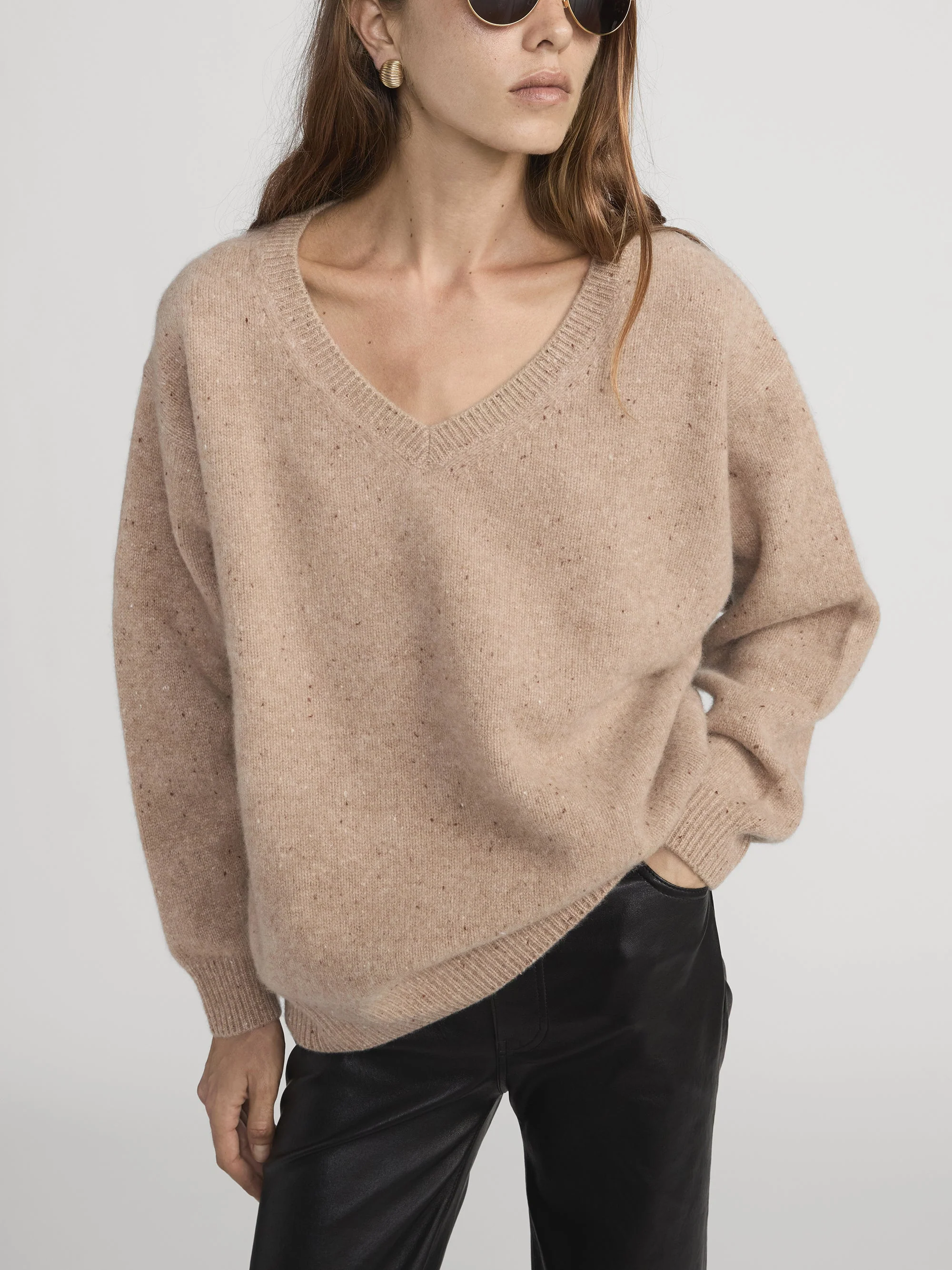 FRAME - The Cashmere Brushed V Sweater - Image 3