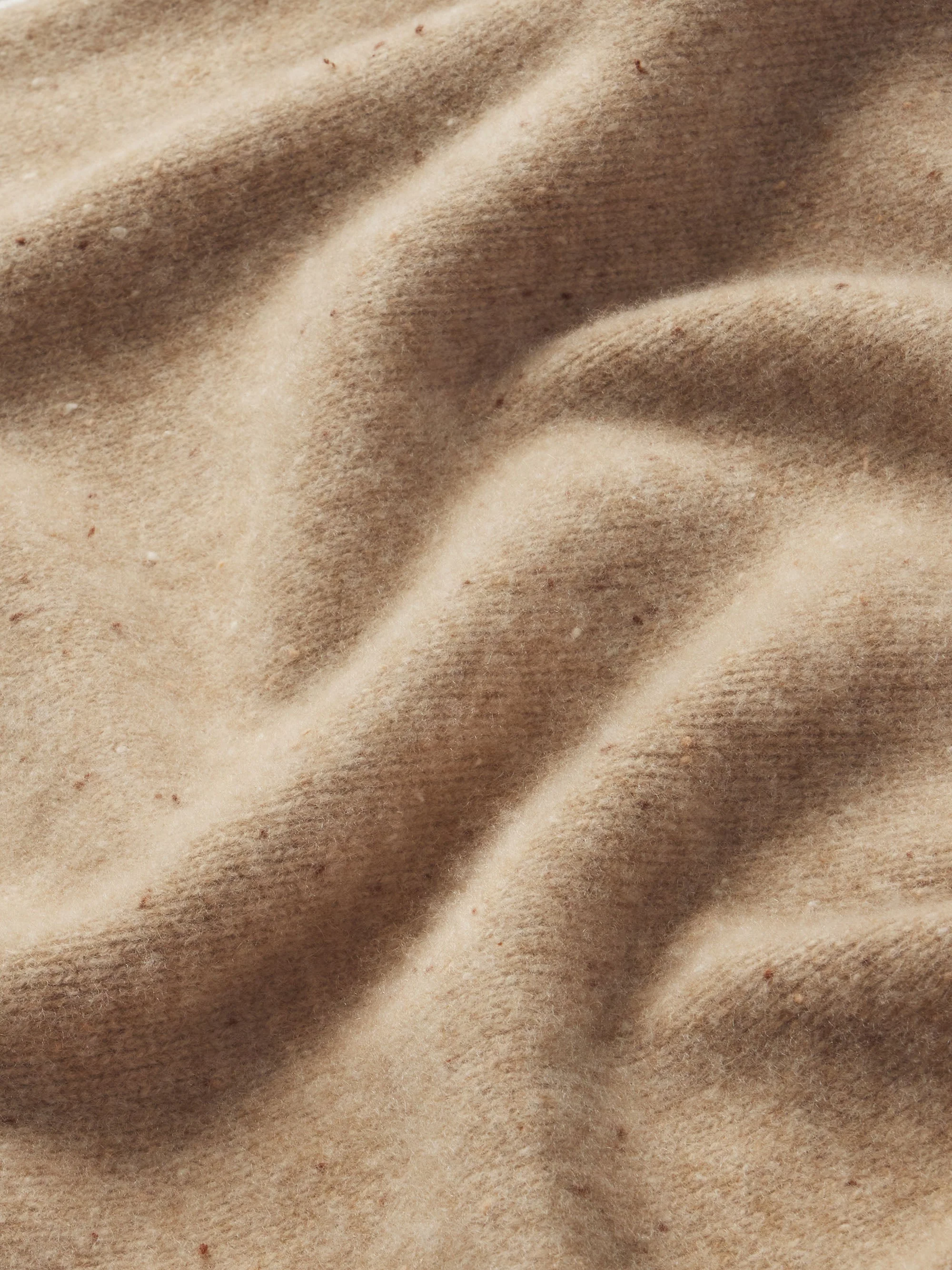 FRAME - The Cashmere Brushed V Sweater - Image 7
